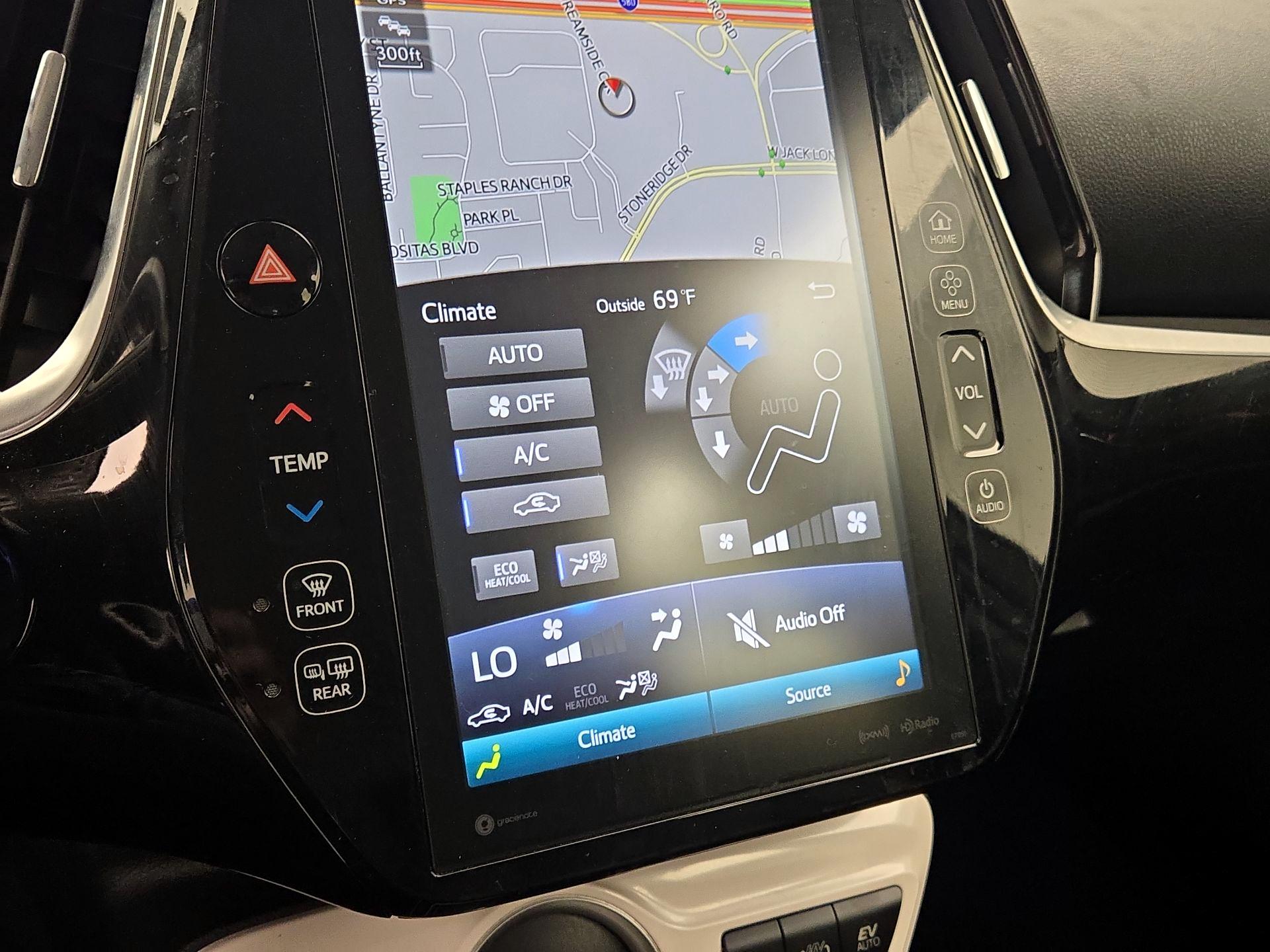 Thumbnail: 2018 Toyota Prius Prime - 17