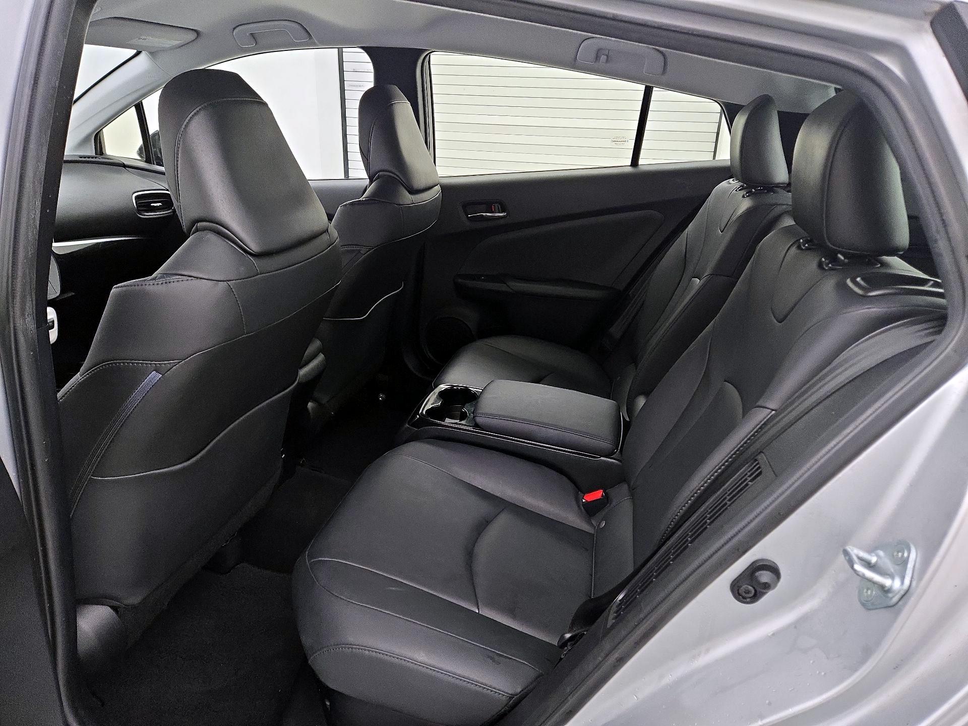 Thumbnail: 2018 Toyota Prius Prime - 20