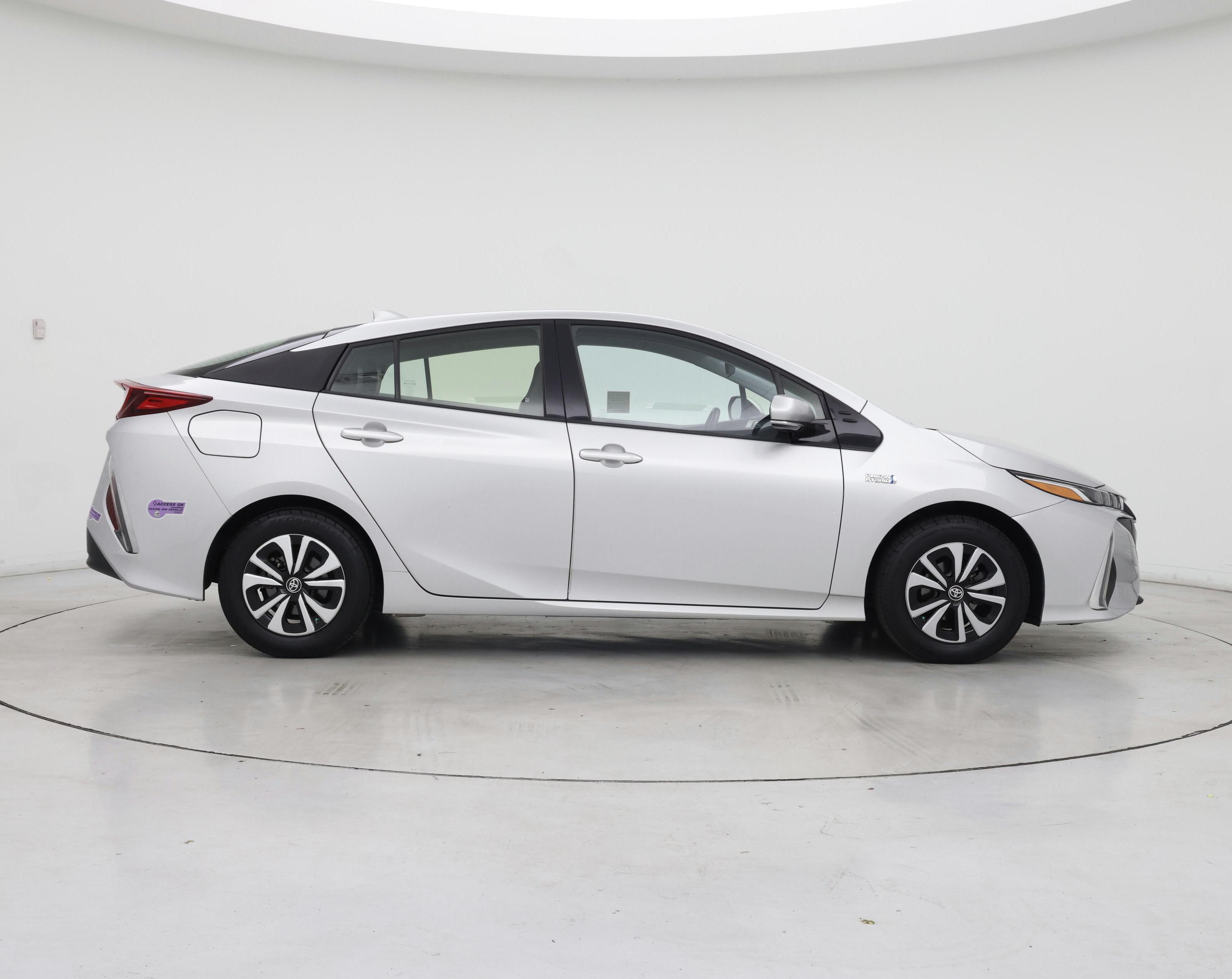 Thumbnail: 2018 Toyota Prius Prime - 7