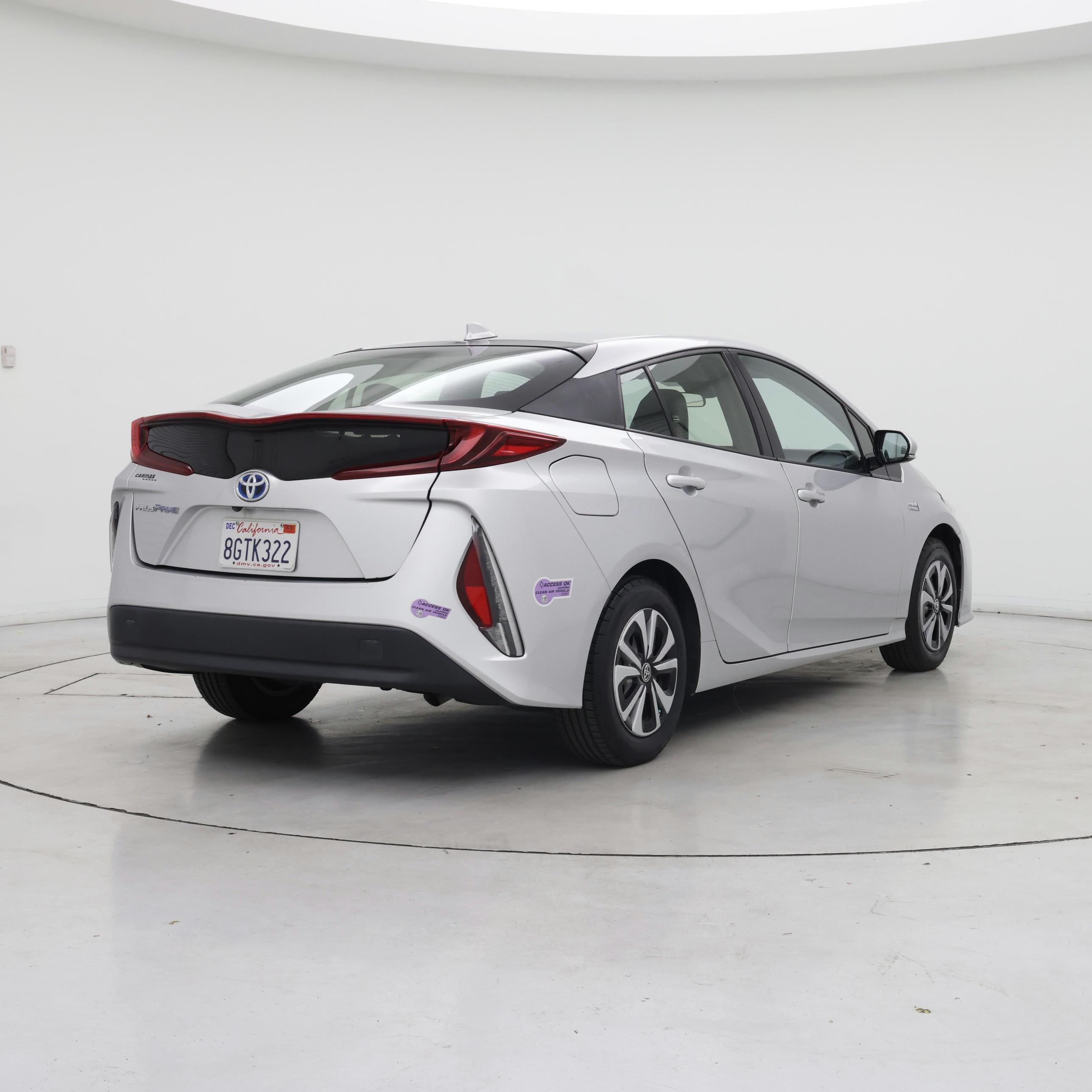 Thumbnail: 2018 Toyota Prius Prime - 8