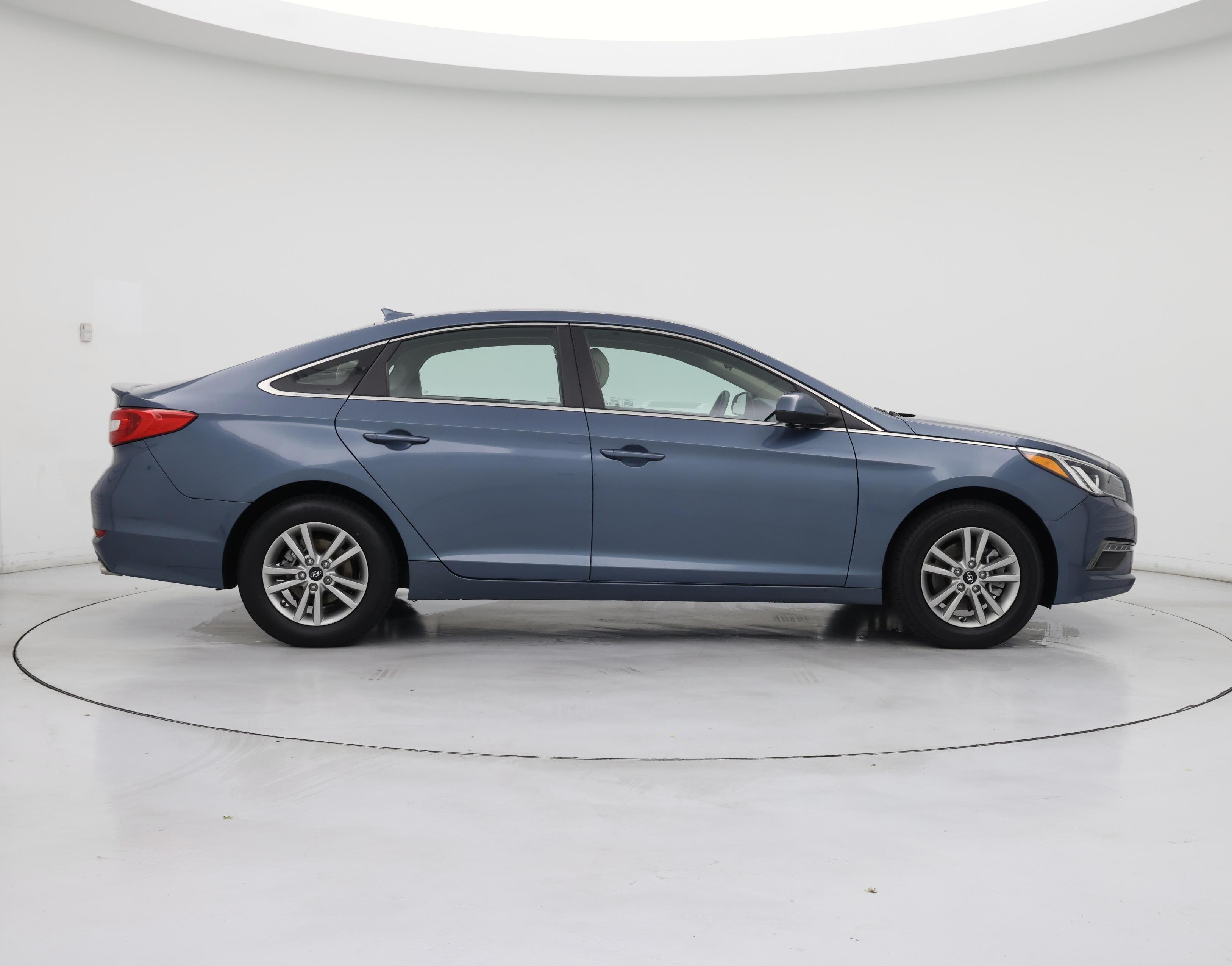 Thumbnail: 2015 Hyundai Sonata - 7