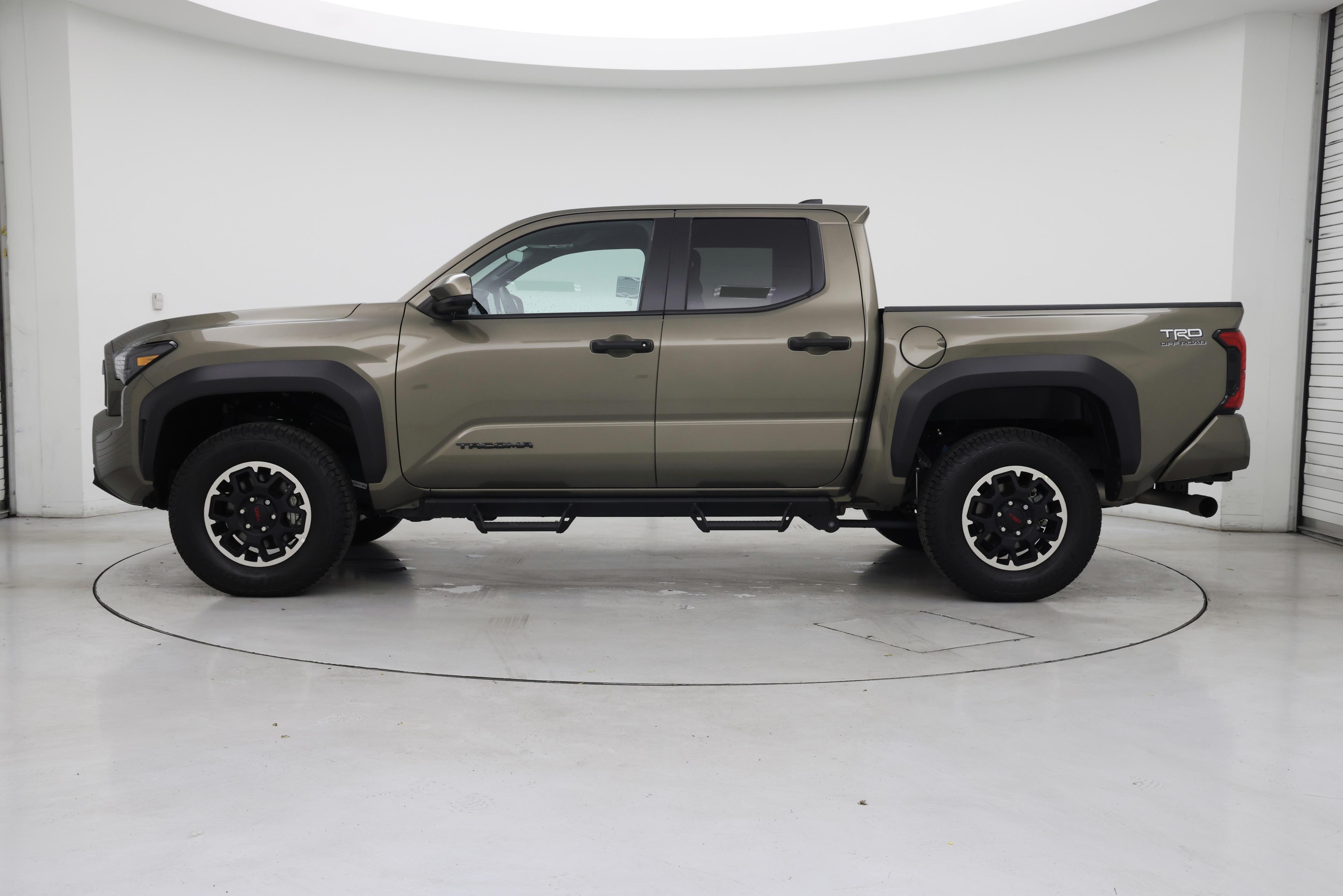 Thumbnail: 2024 Toyota Tacoma - 3