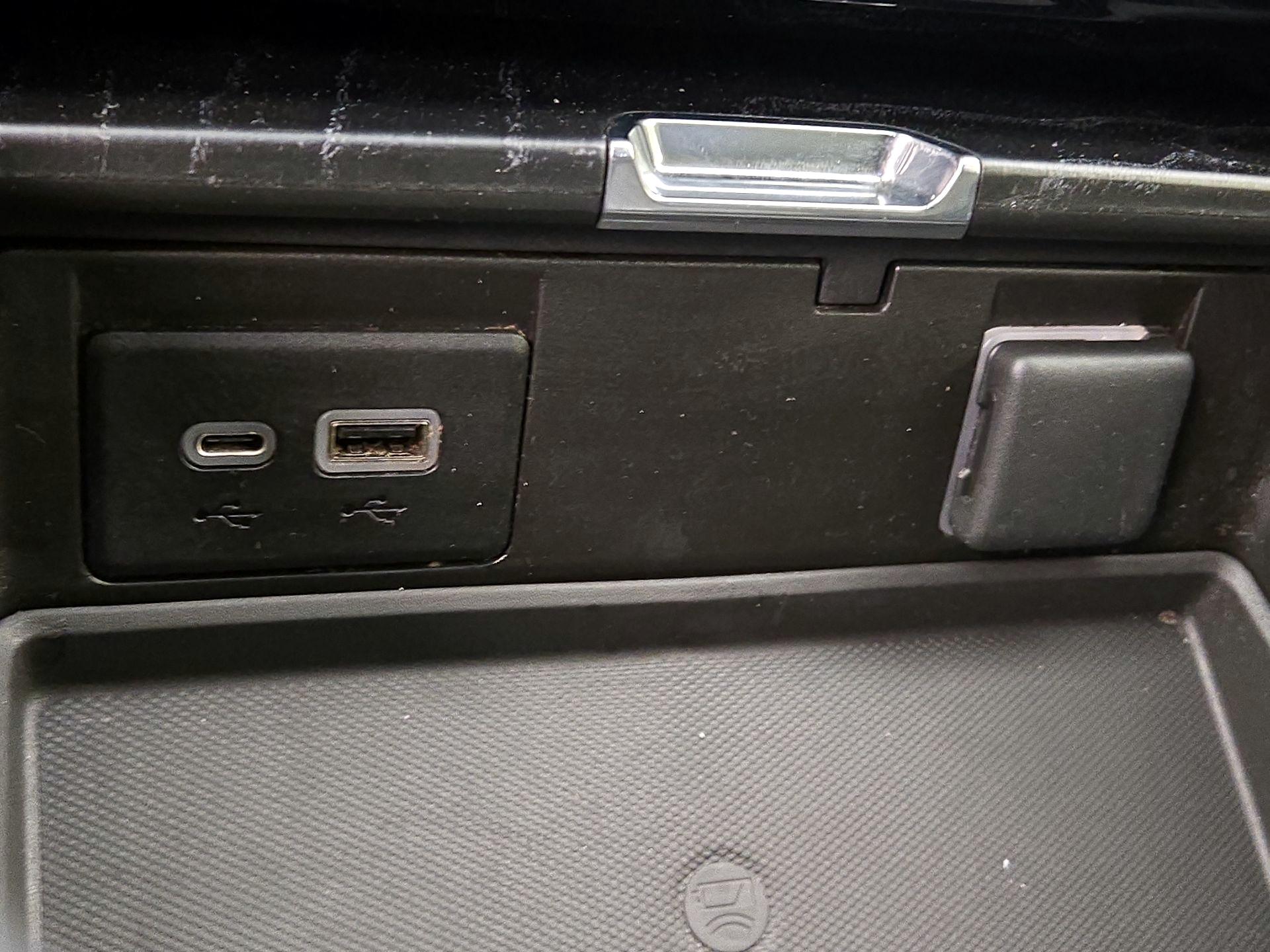 Thumbnail: 2021 GMC Yukon - 18