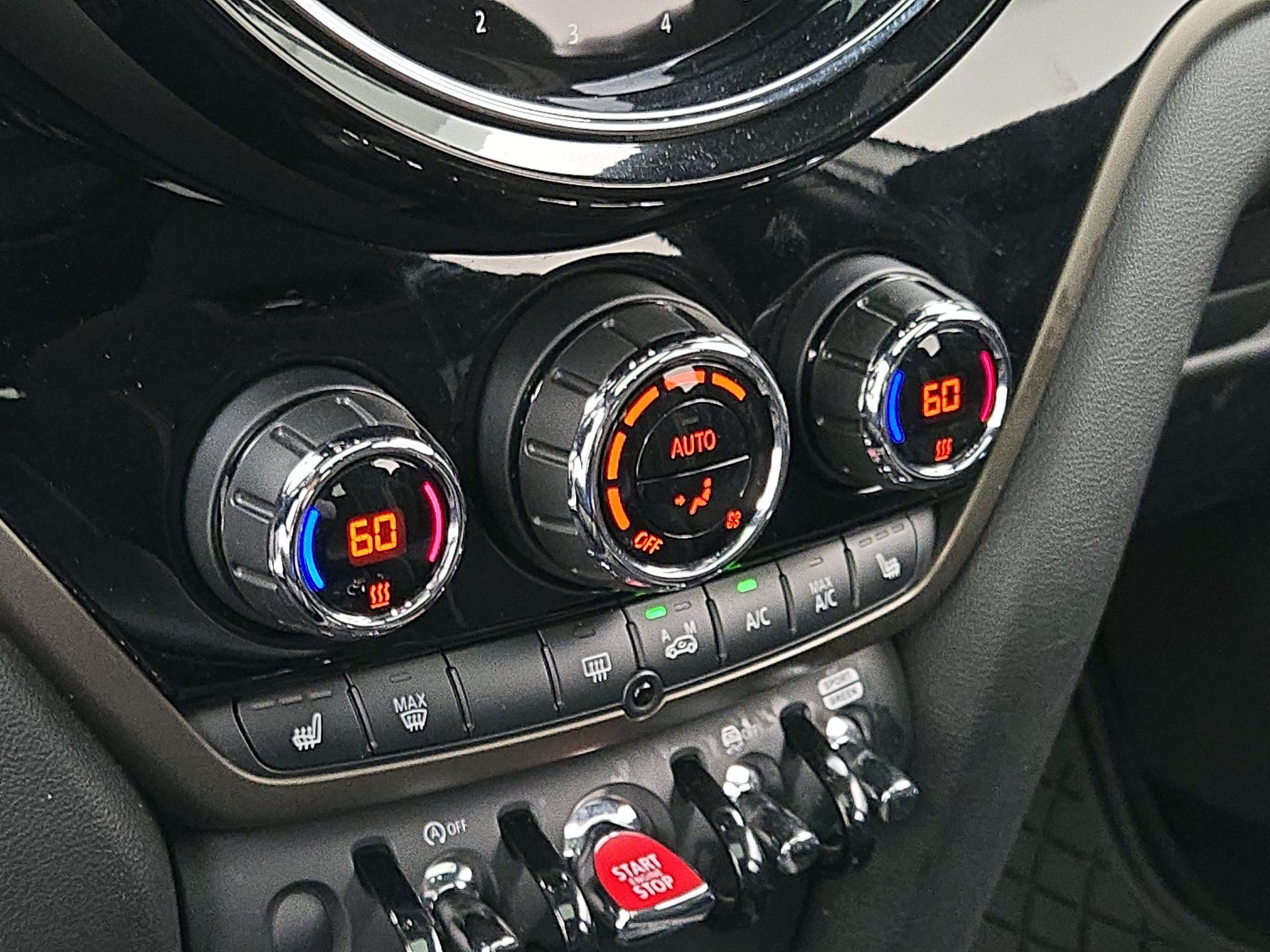 Thumbnail: 2021 MINI Cooper Countryman - 17