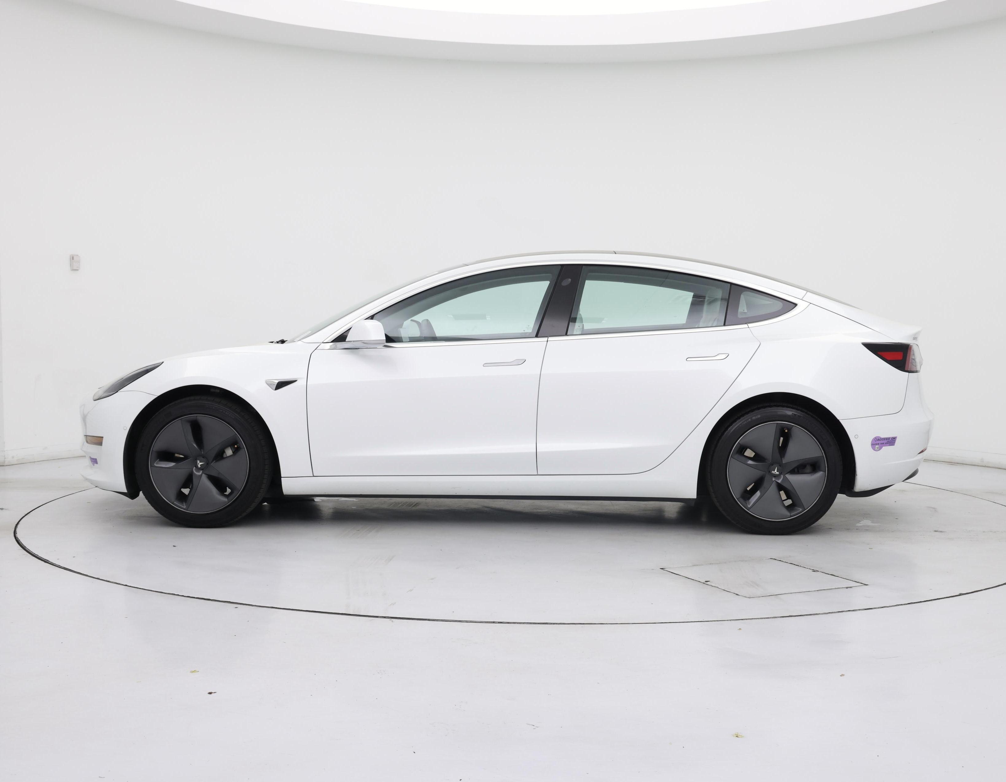 Thumbnail: 2019 Tesla Model 3 - 3