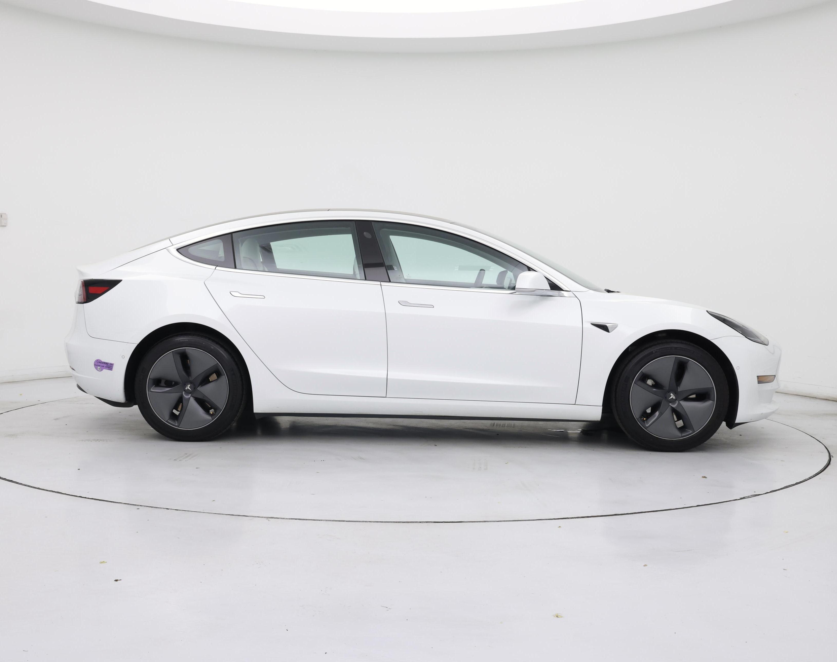 Thumbnail: 2019 Tesla Model 3 - 7