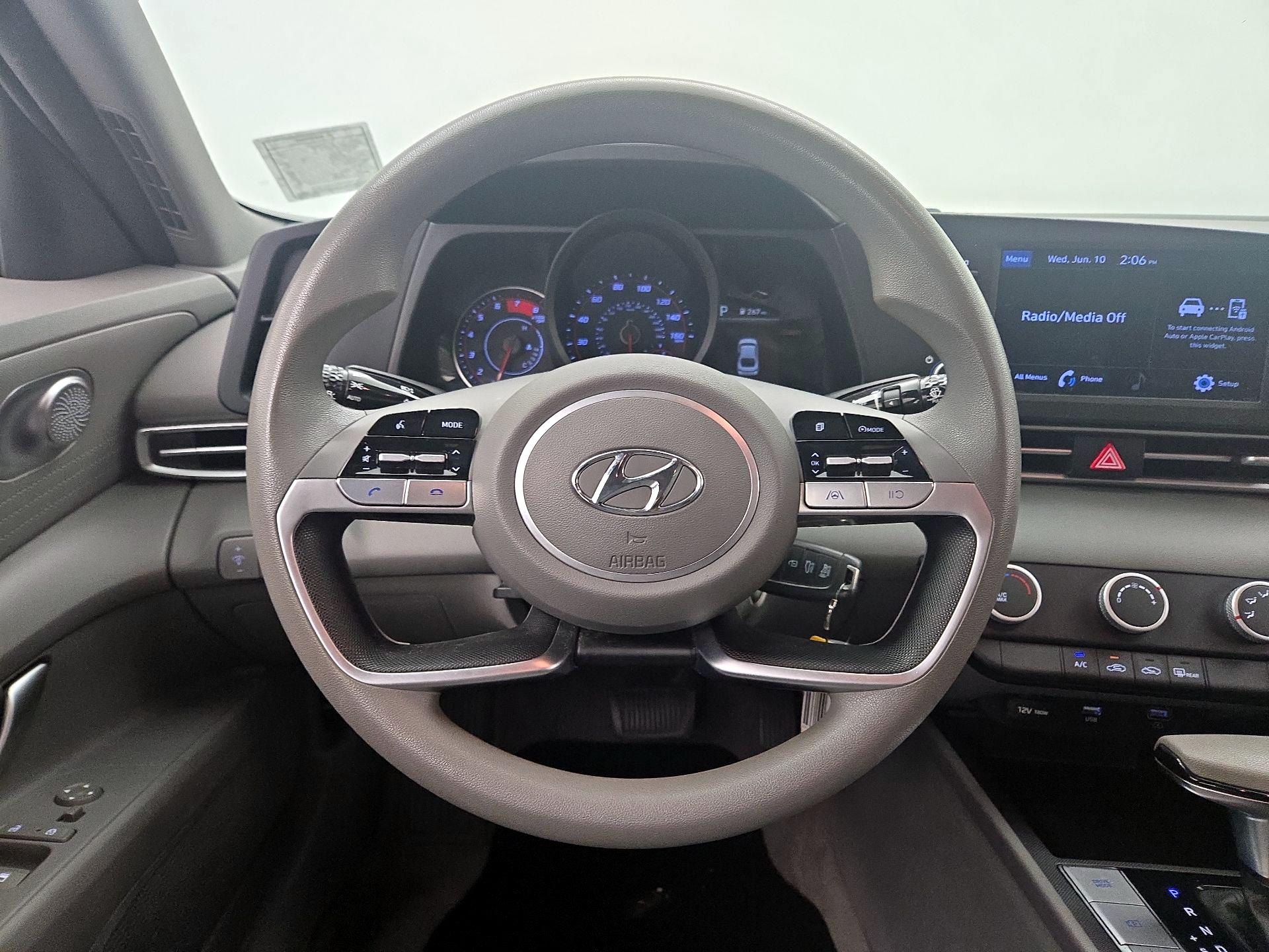 Thumbnail: 2021 Hyundai Elantra - 10