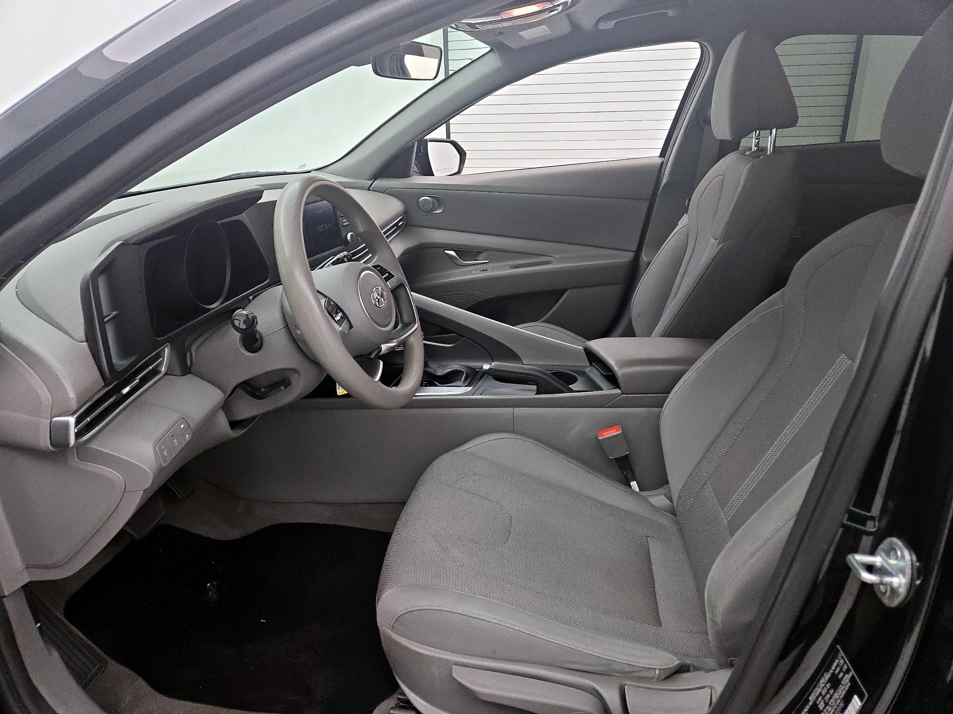 Thumbnail: 2021 Hyundai Elantra - 11