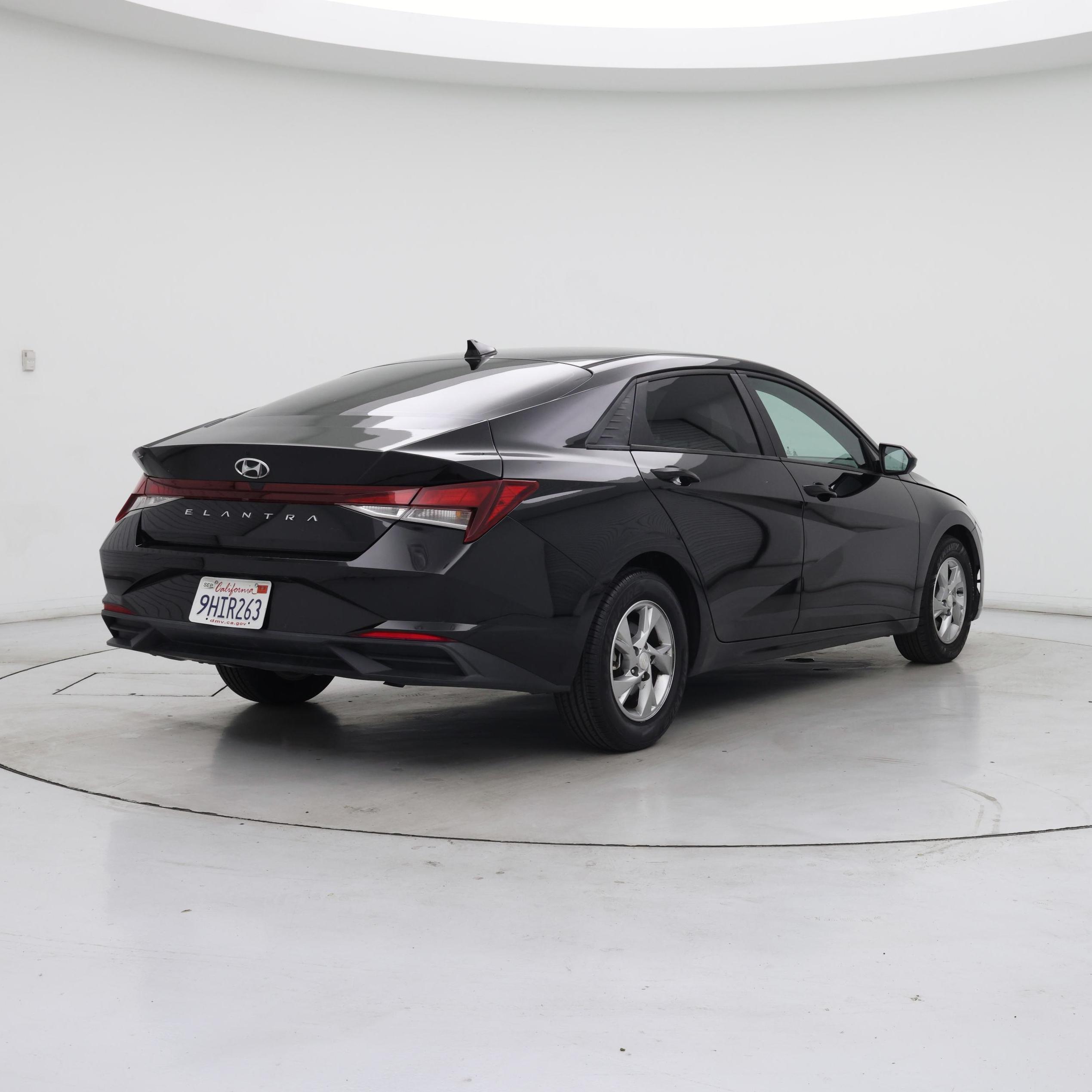 Thumbnail: 2021 Hyundai Elantra - 8