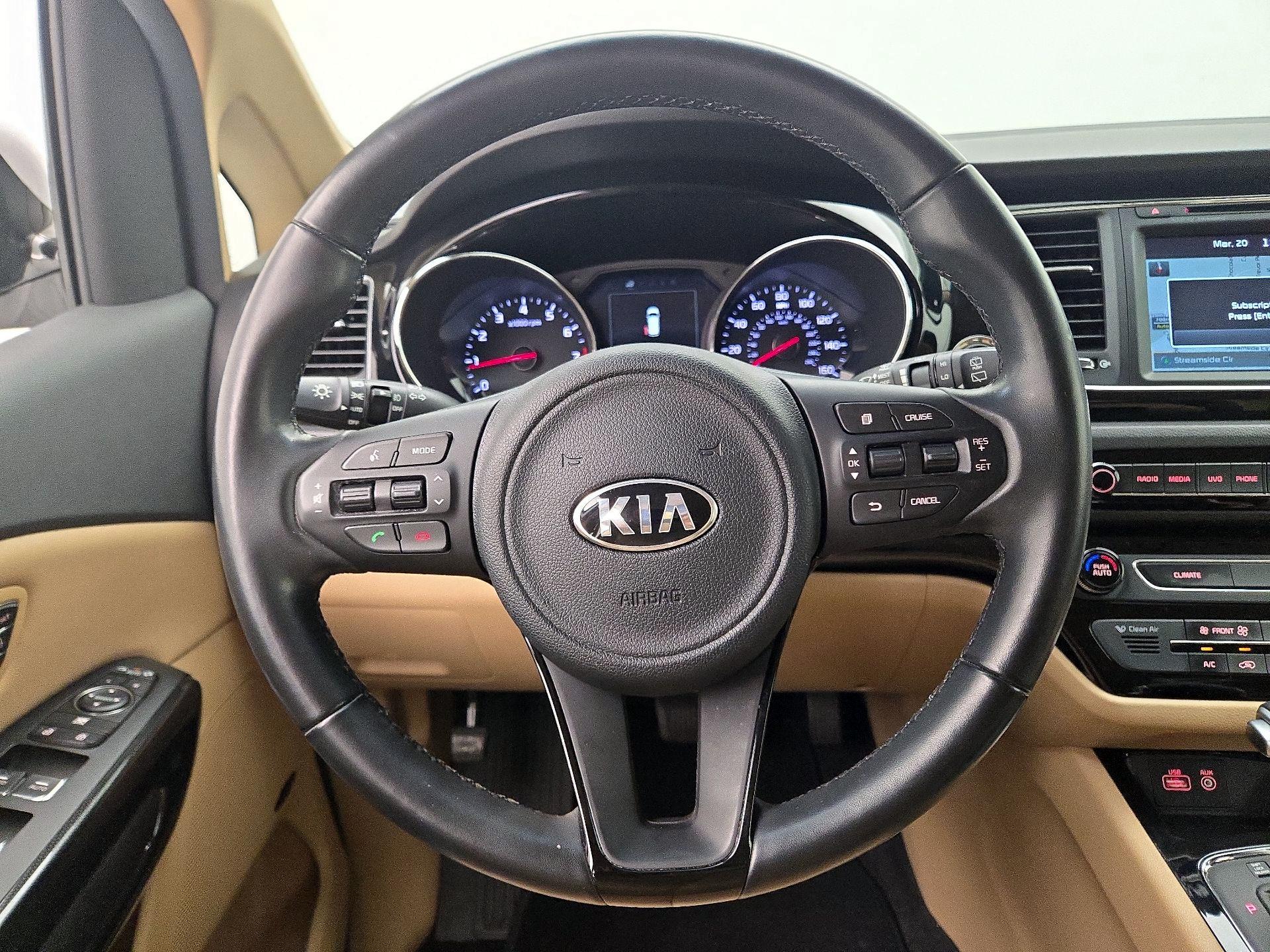 Thumbnail: 2017 Kia Sedona - 10