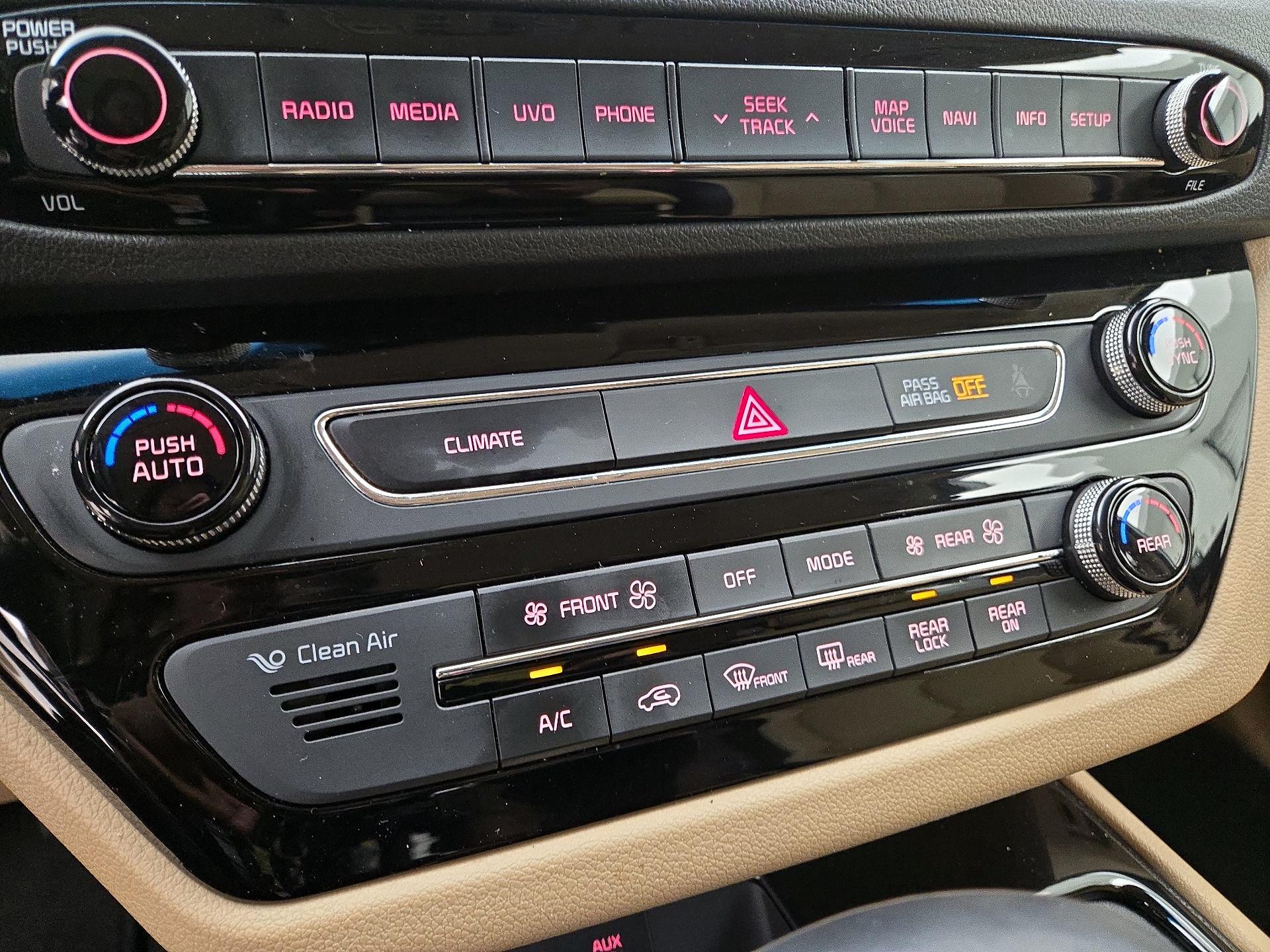 Thumbnail: 2017 Kia Sedona - 16