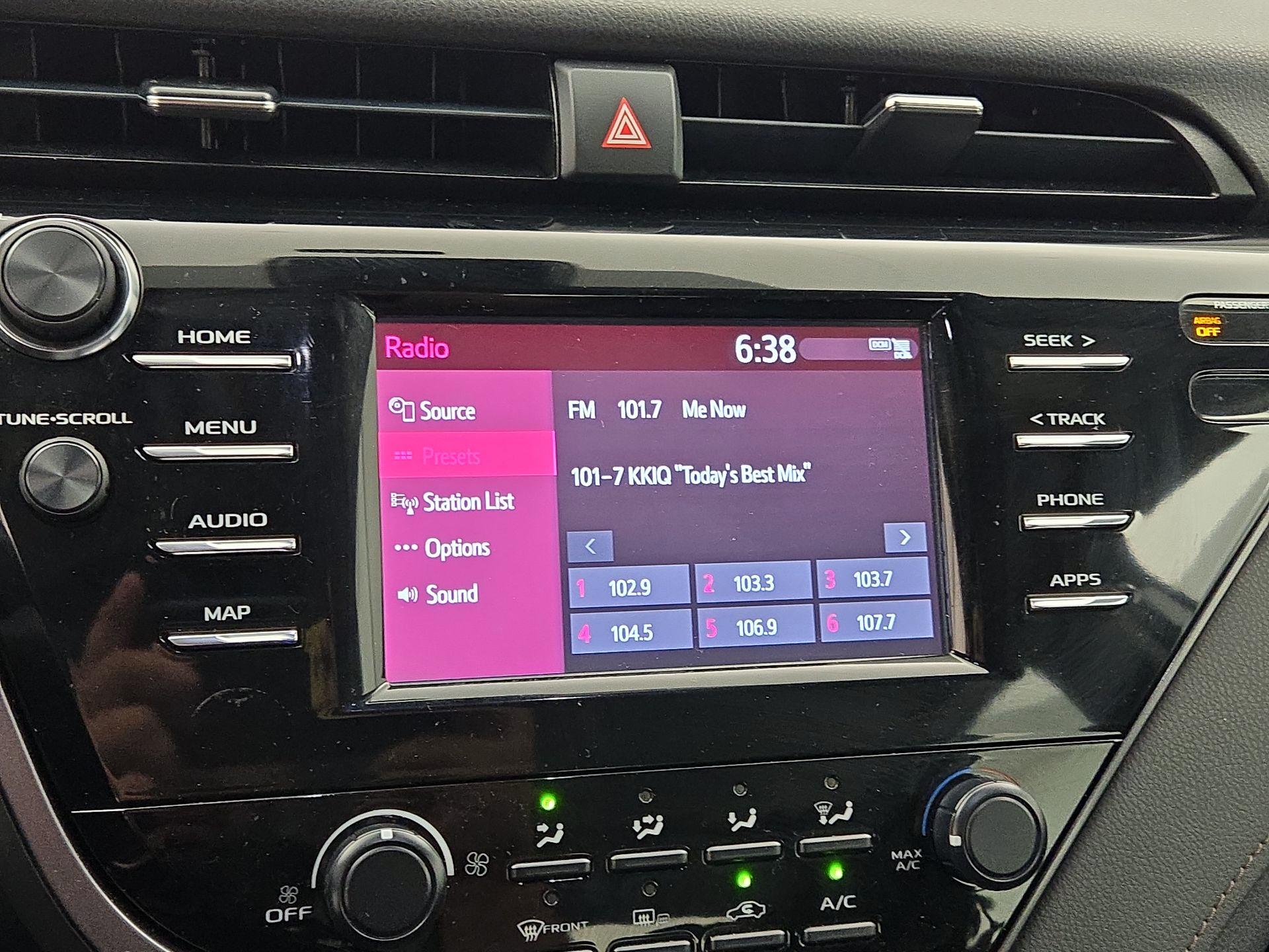 Thumbnail: 2019 Toyota Camry - 16