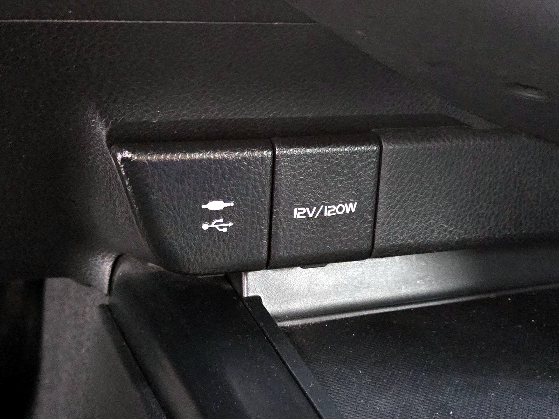 Thumbnail: 2019 Toyota Camry - 19