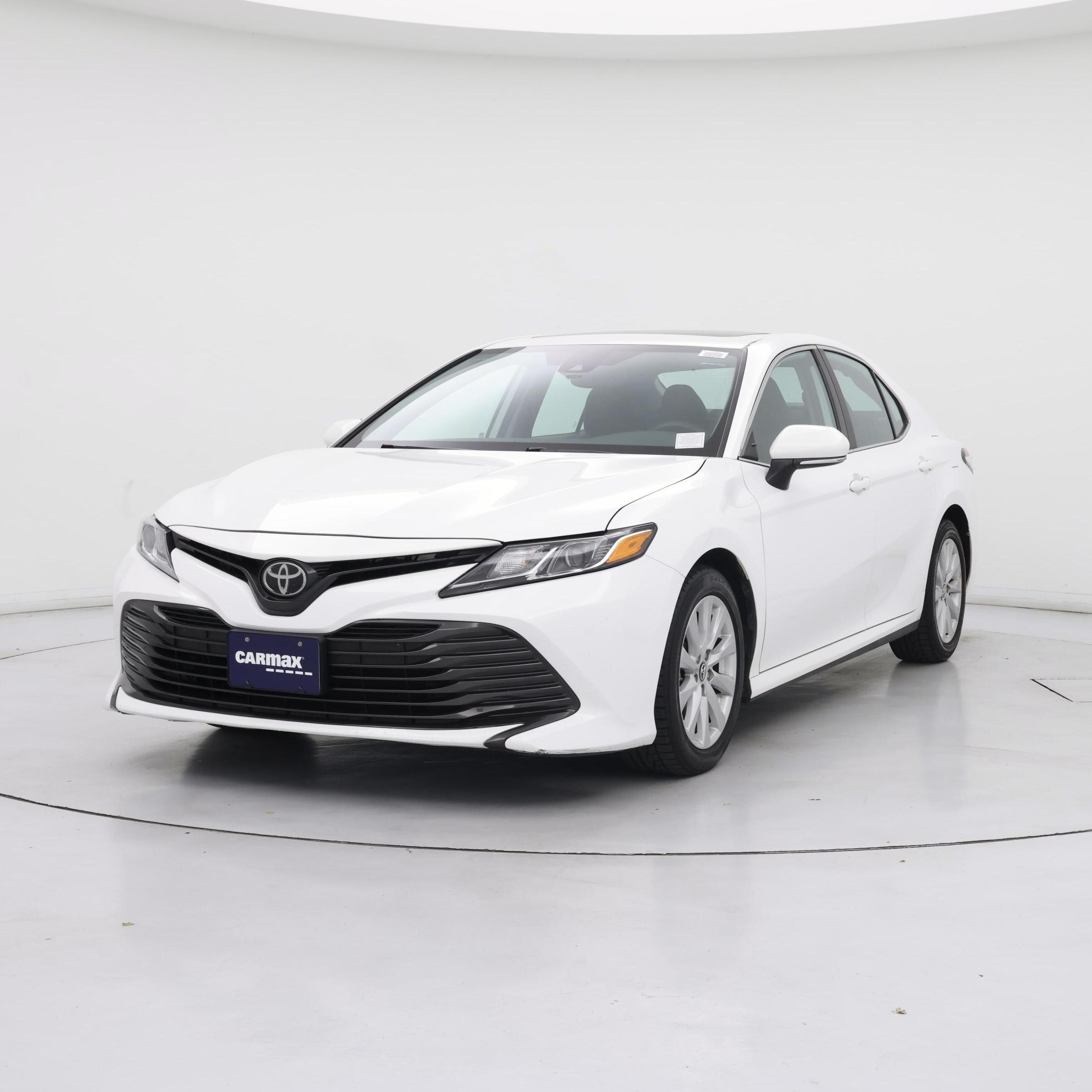 Thumbnail: 2019 Toyota Camry - 4
