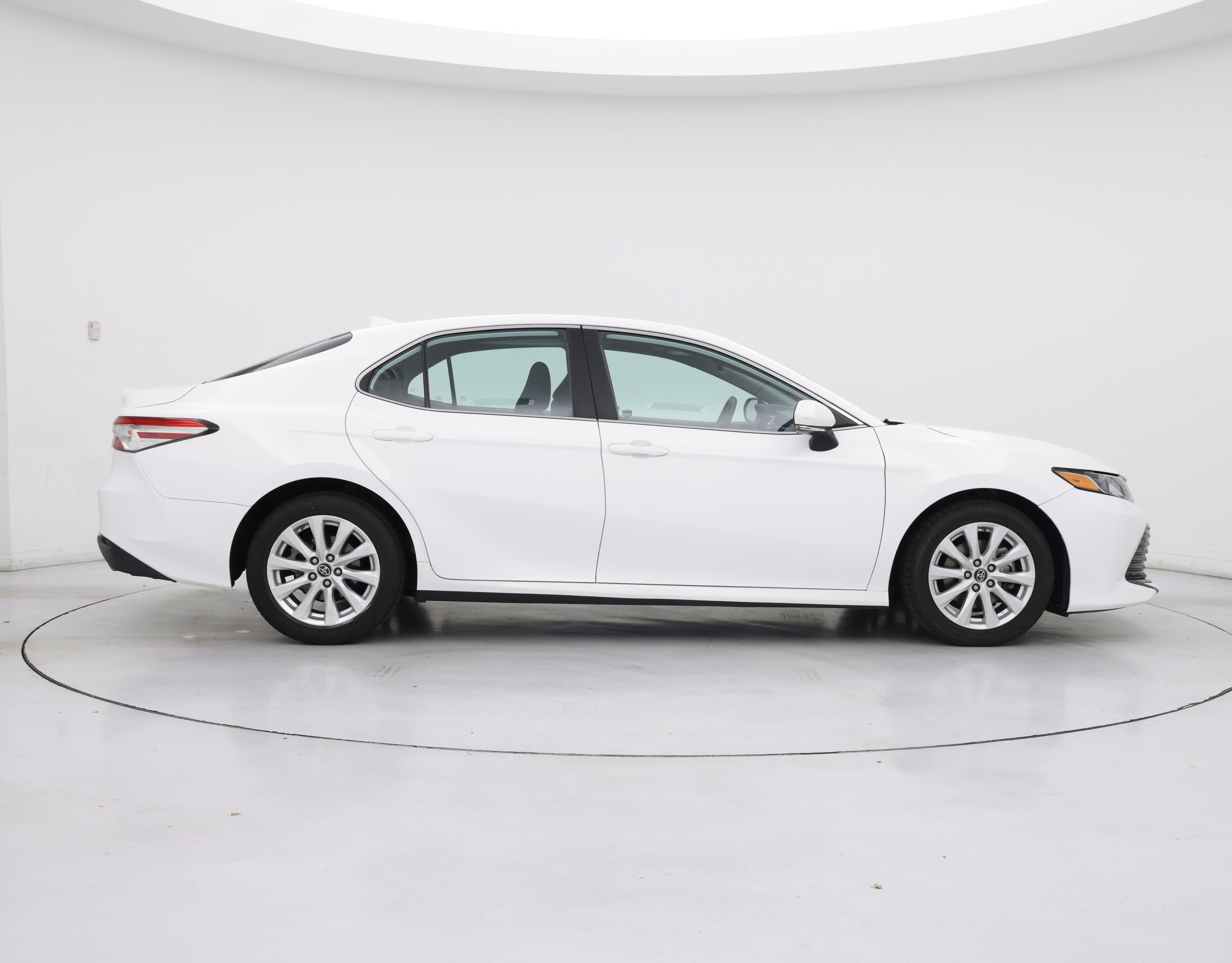 Thumbnail: 2019 Toyota Camry - 7