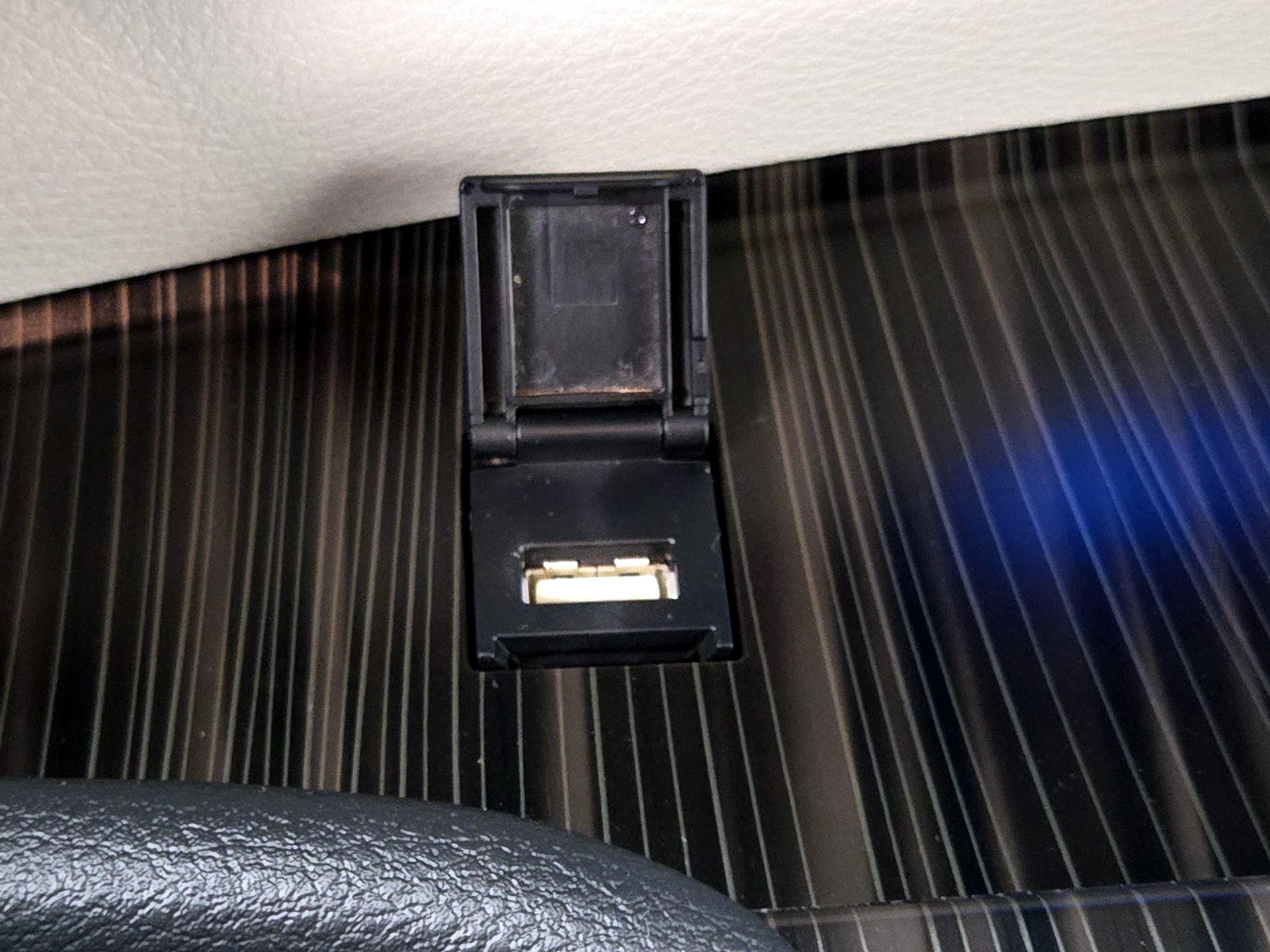 Thumbnail: 2023 Toyota Sienna - 19