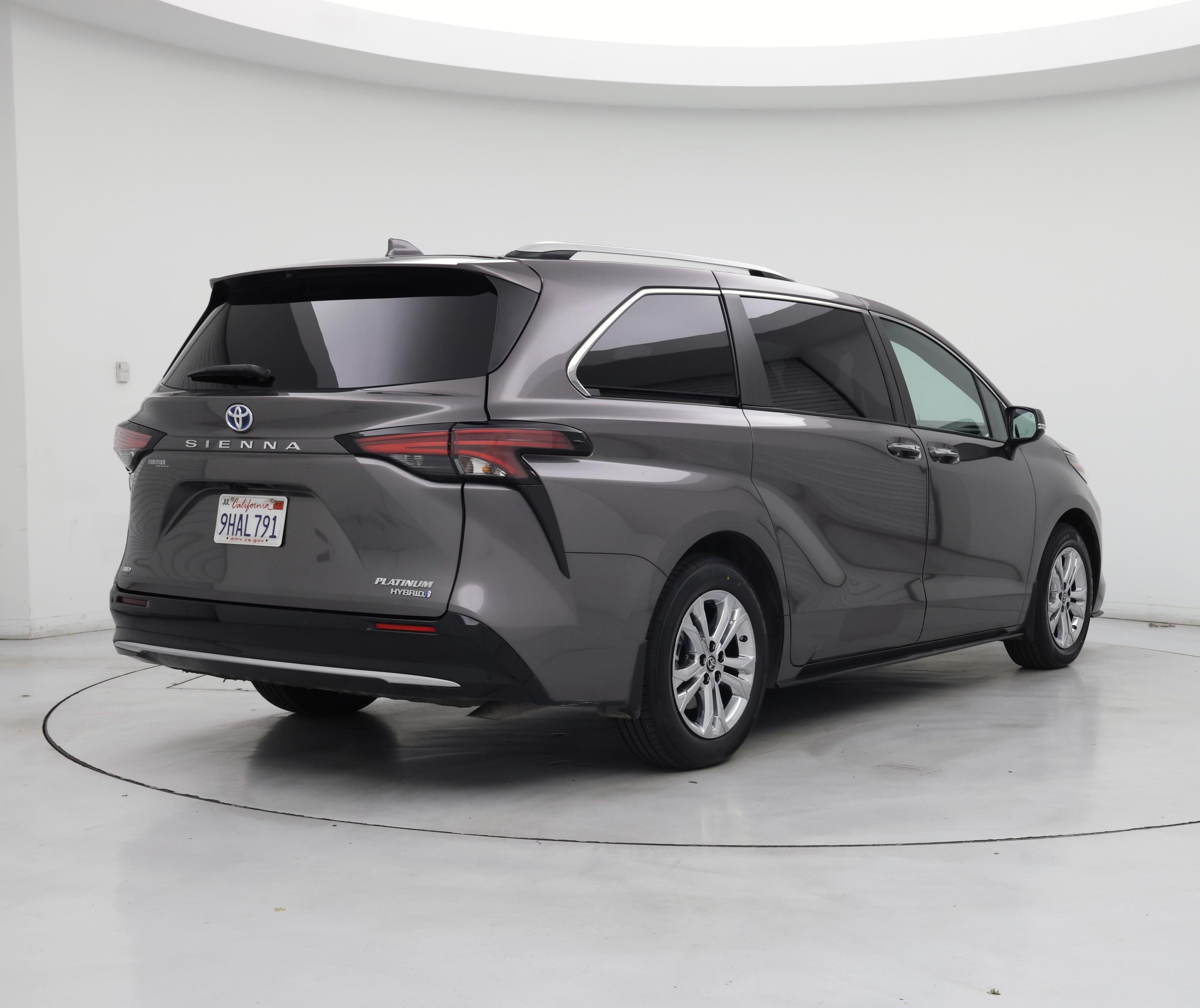 Thumbnail: 2023 Toyota Sienna - 8