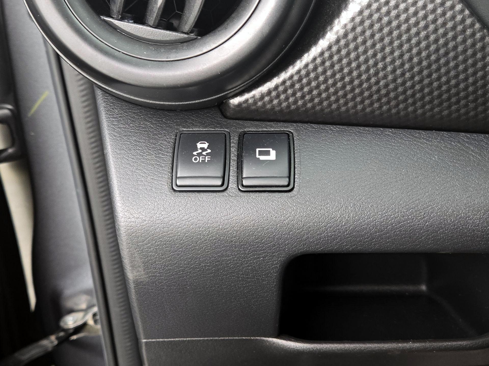 Thumbnail: 2019 Nissan Kicks - 13