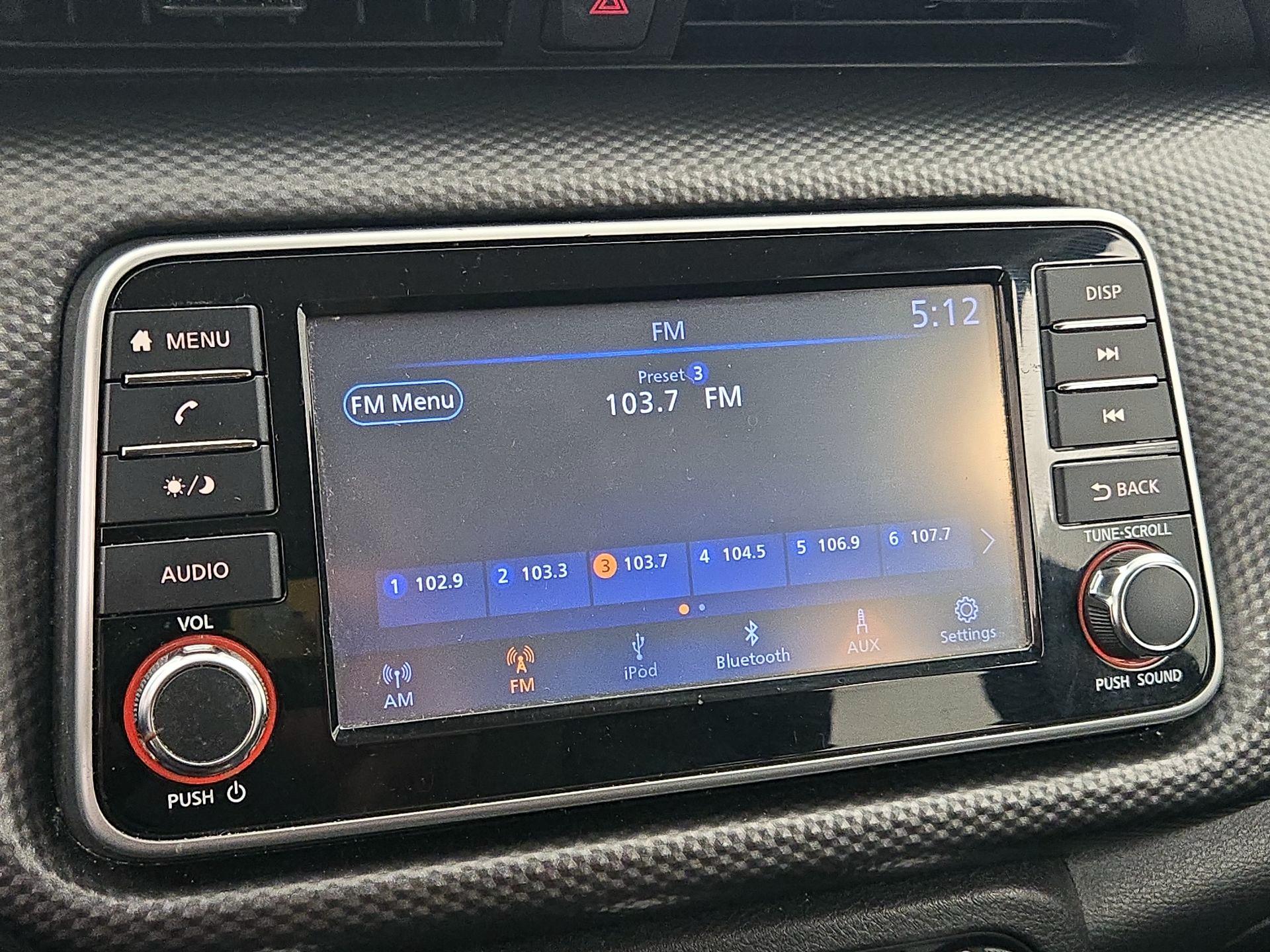 Thumbnail: 2019 Nissan Kicks - 15