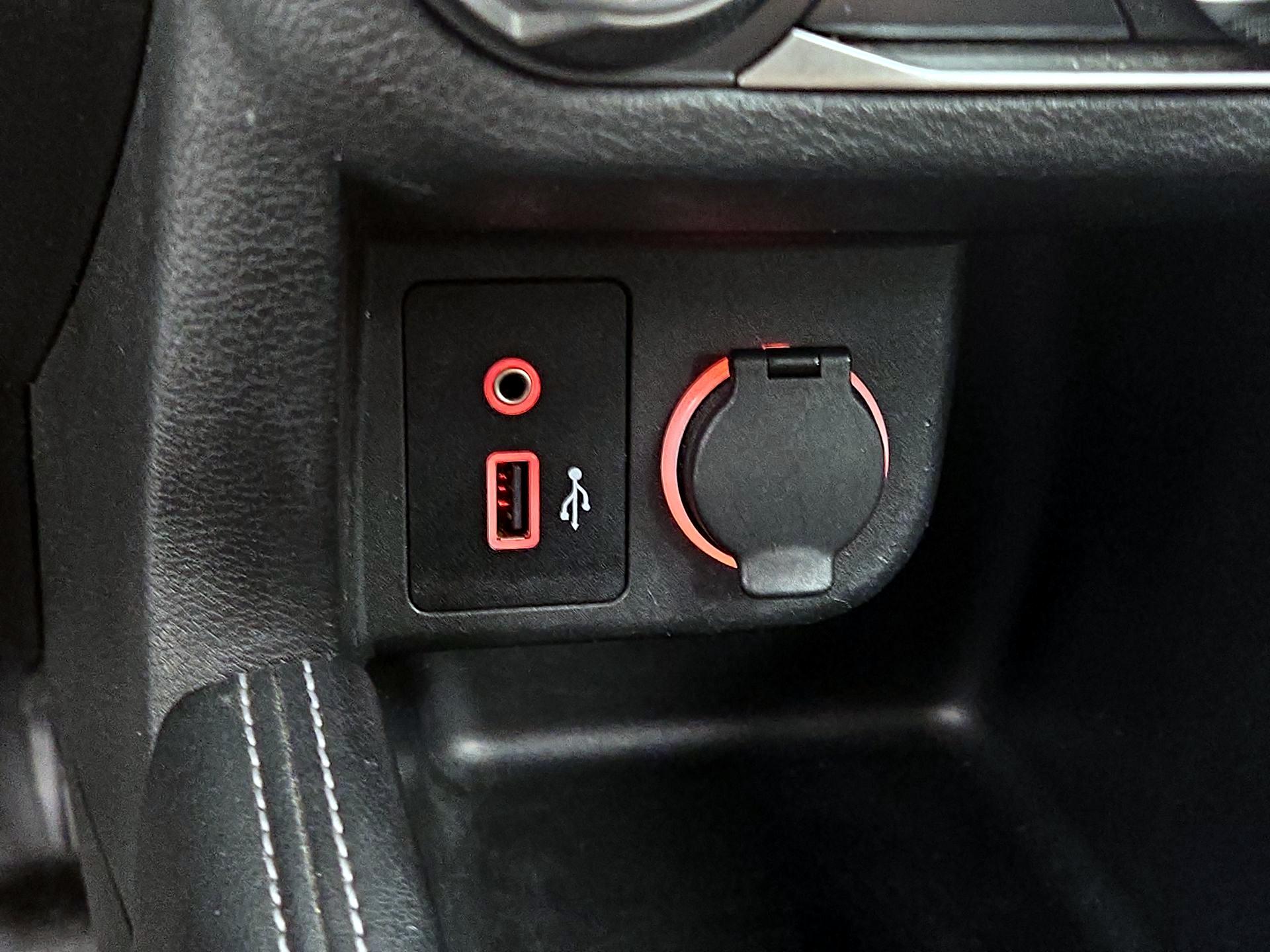 Thumbnail: 2019 Nissan Kicks - 18