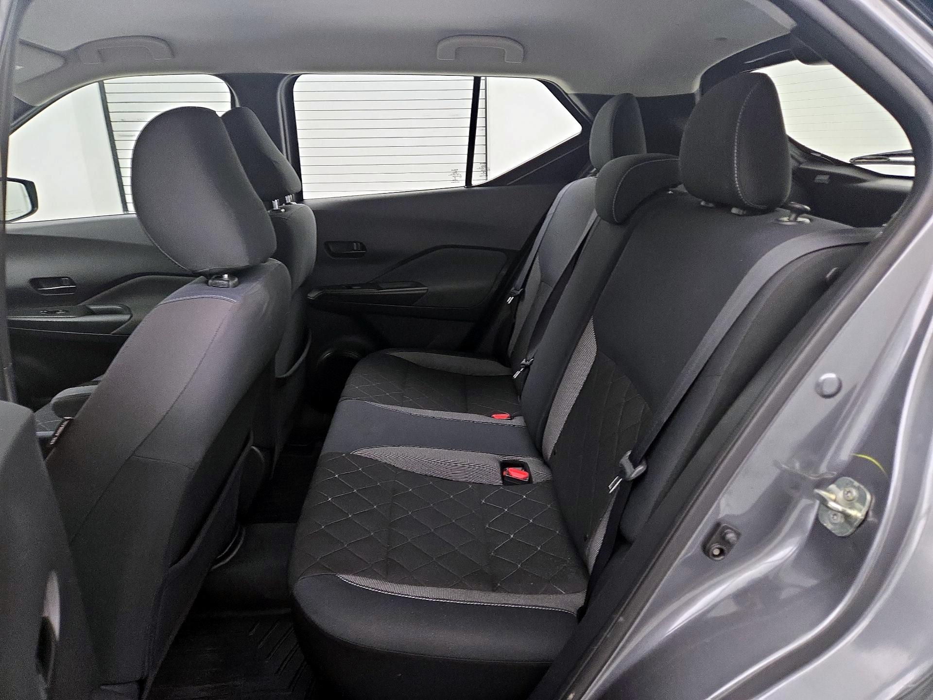 Thumbnail: 2019 Nissan Kicks - 19