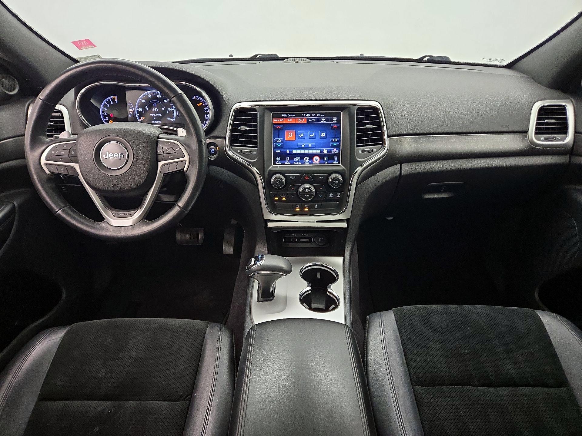 Thumbnail: 2015 Jeep Grand Cherokee - 9