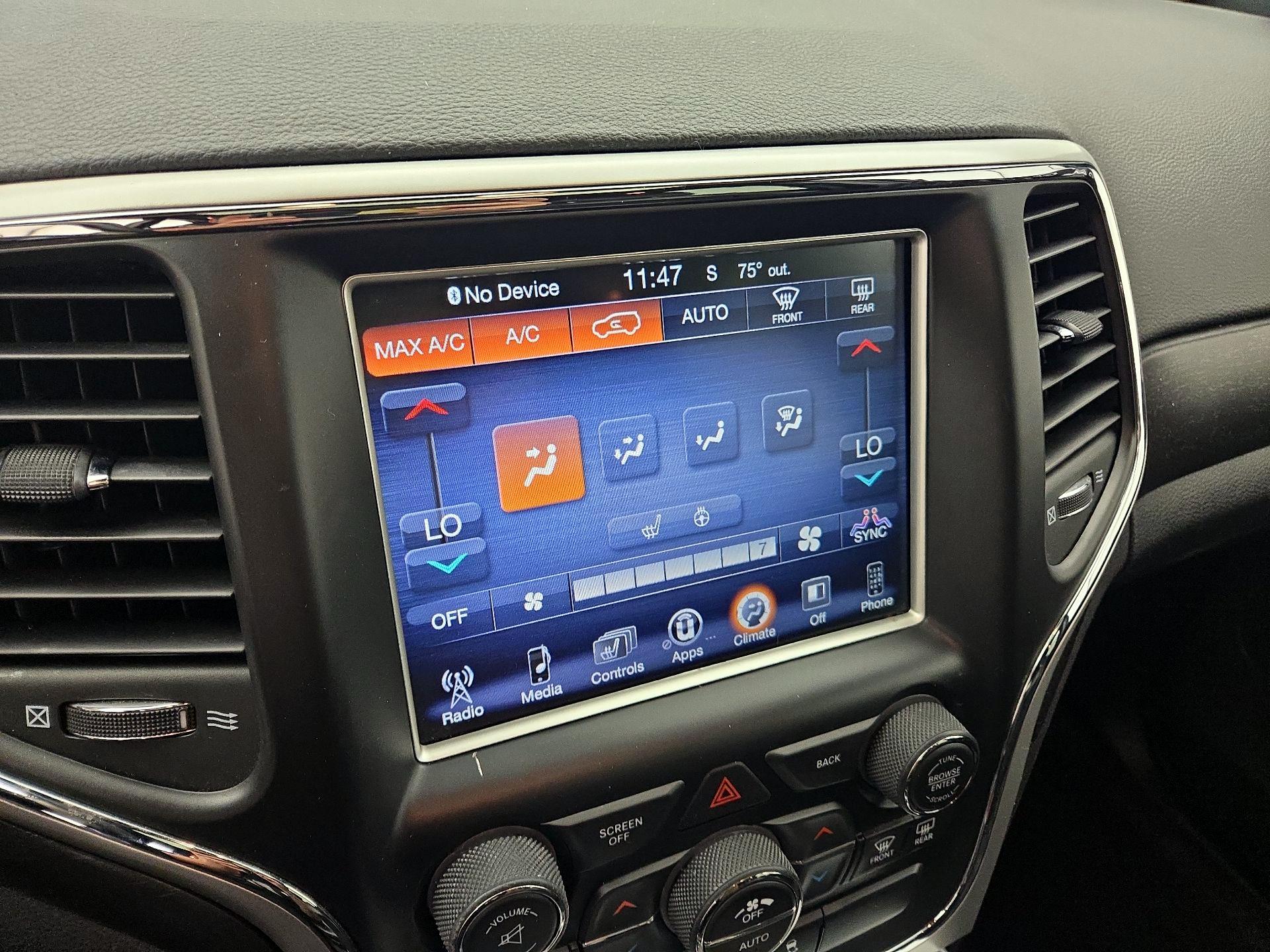 Thumbnail: 2015 Jeep Grand Cherokee - 15