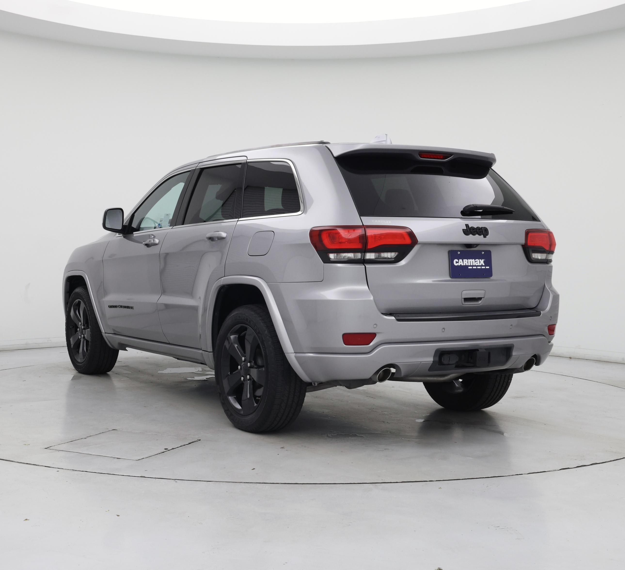 Thumbnail: 2015 Jeep Grand Cherokee - 2