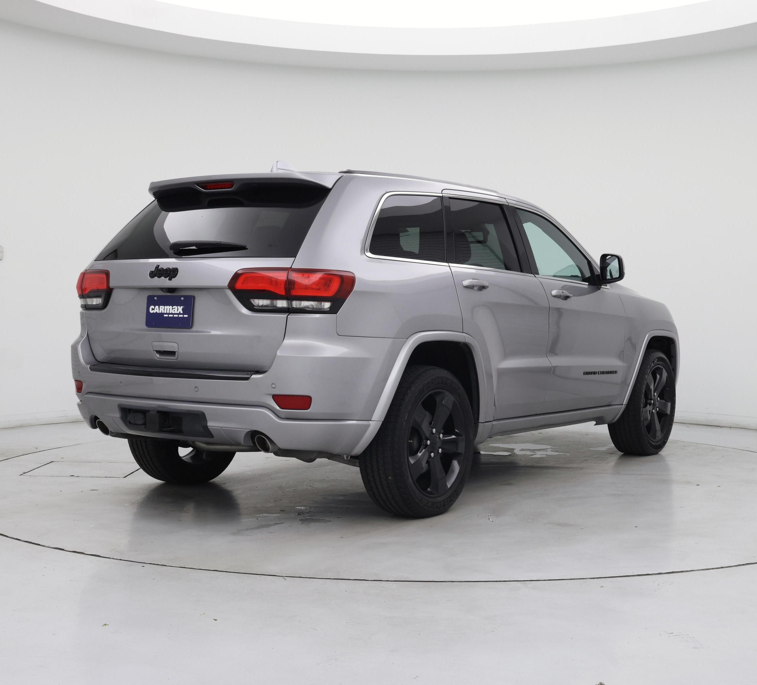 Thumbnail: 2015 Jeep Grand Cherokee - 8