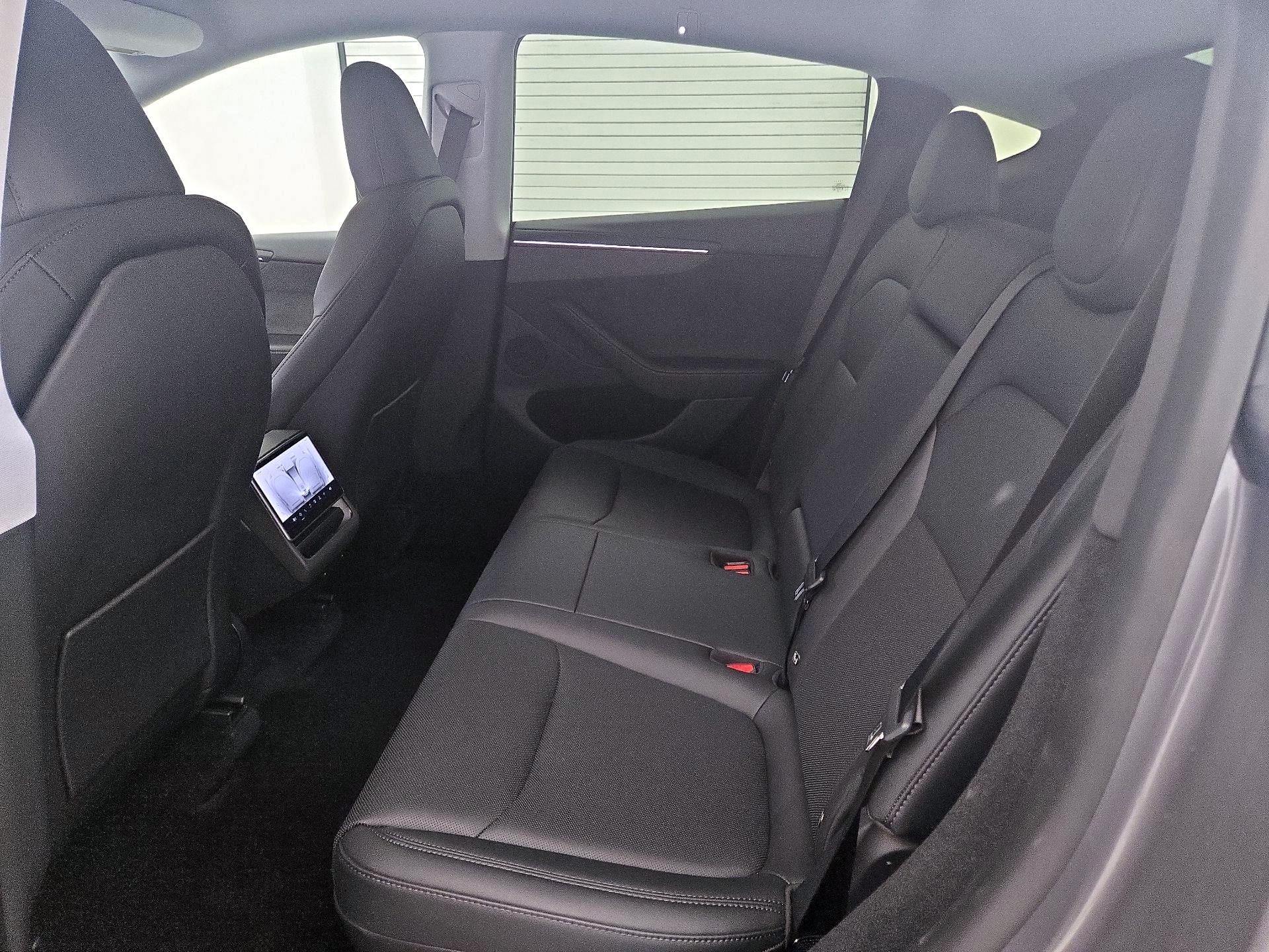 Thumbnail: 2026 Tesla Model Y - 19