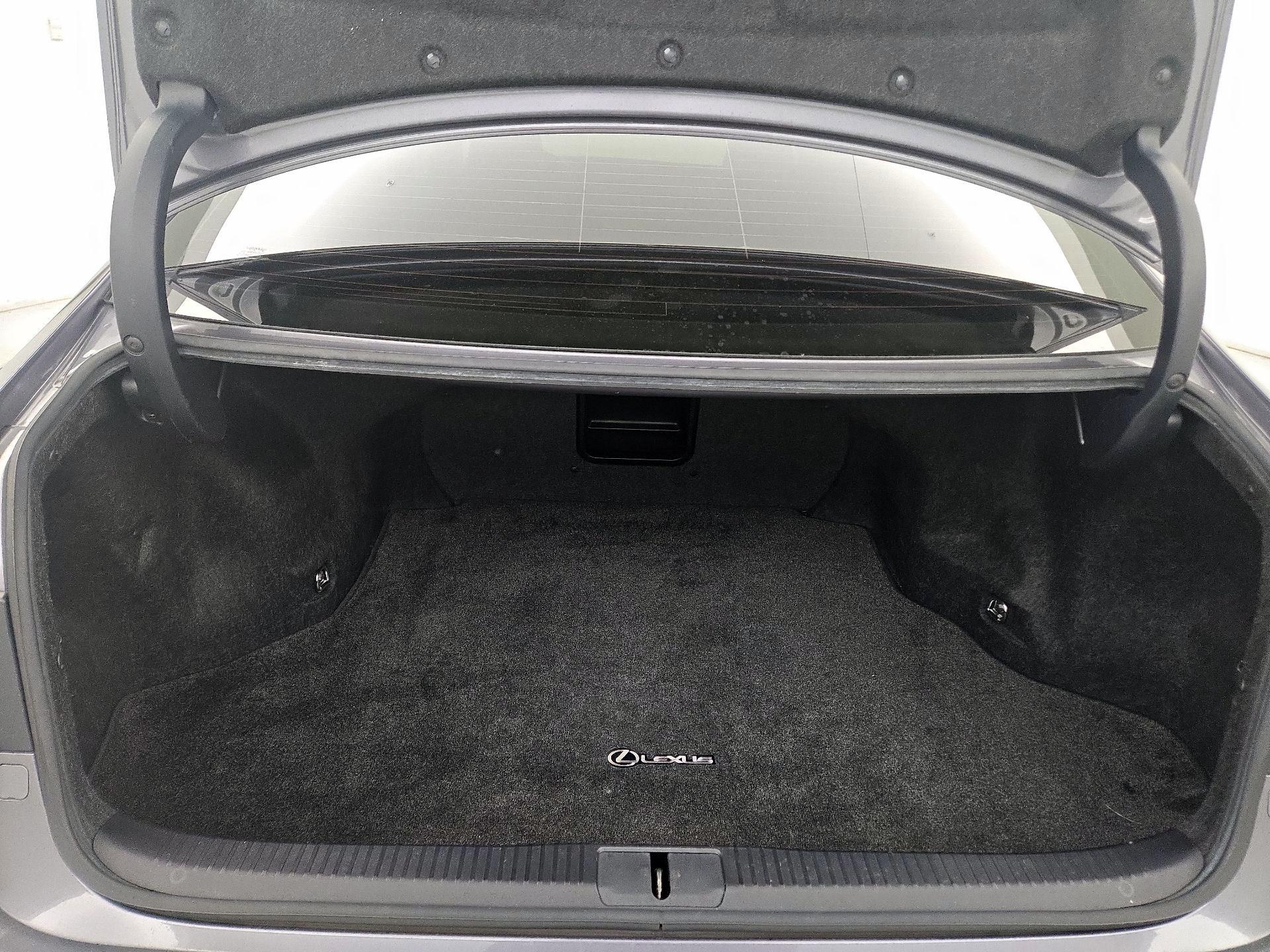 Thumbnail: 2015 Lexus ES - 19