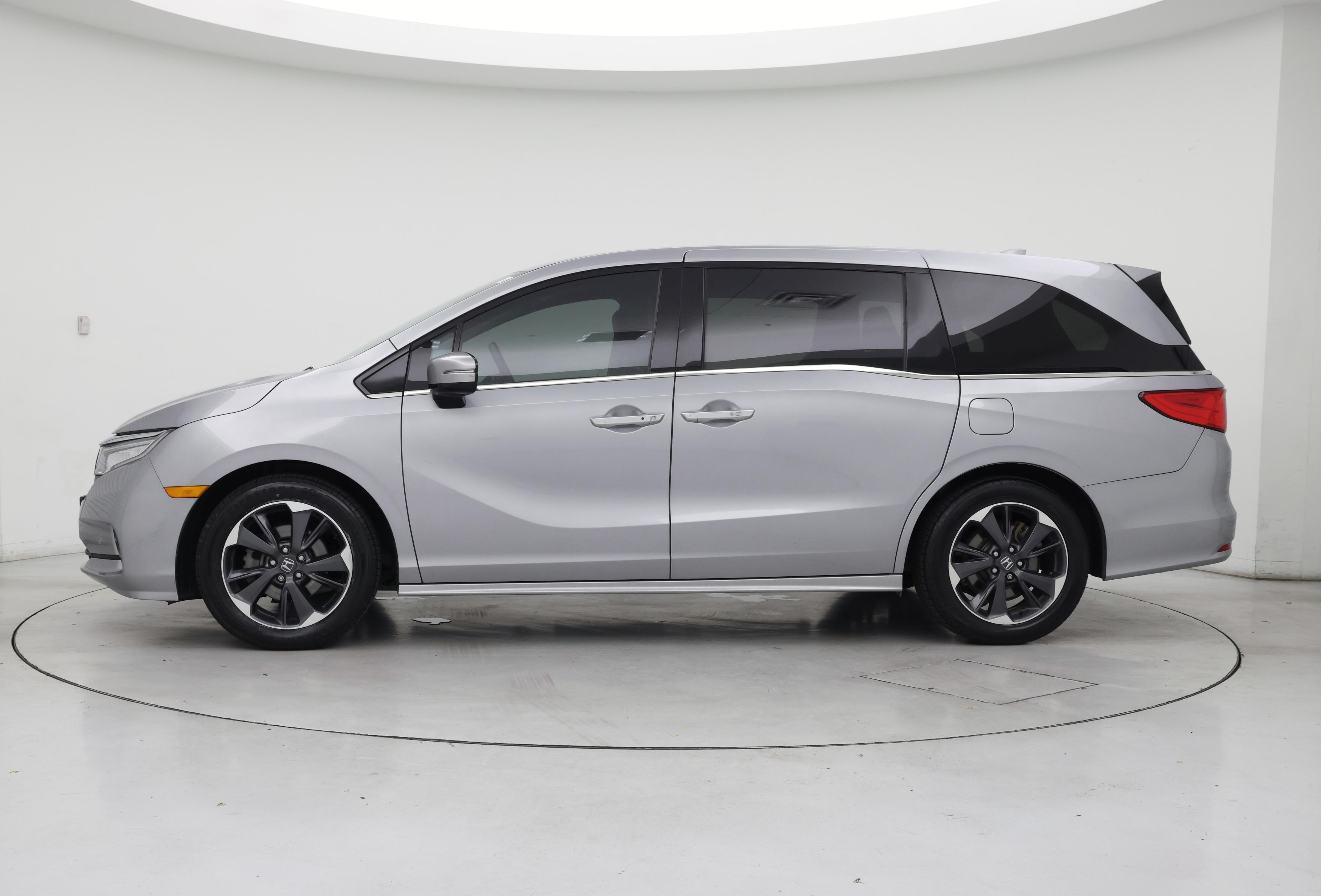 Thumbnail: 2022 Honda Odyssey - 3