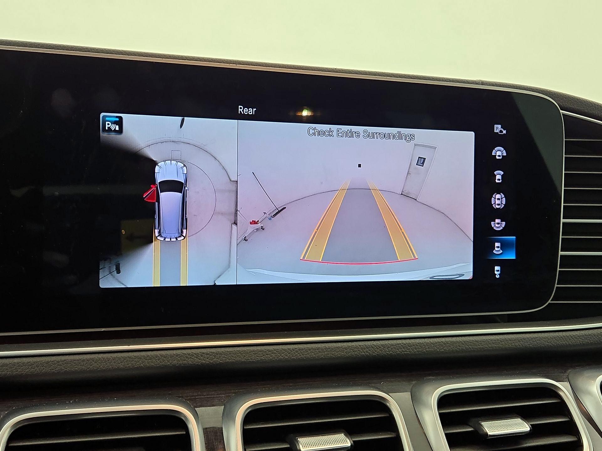 Thumbnail: 2022 Mercedes-Benz GLS - 14