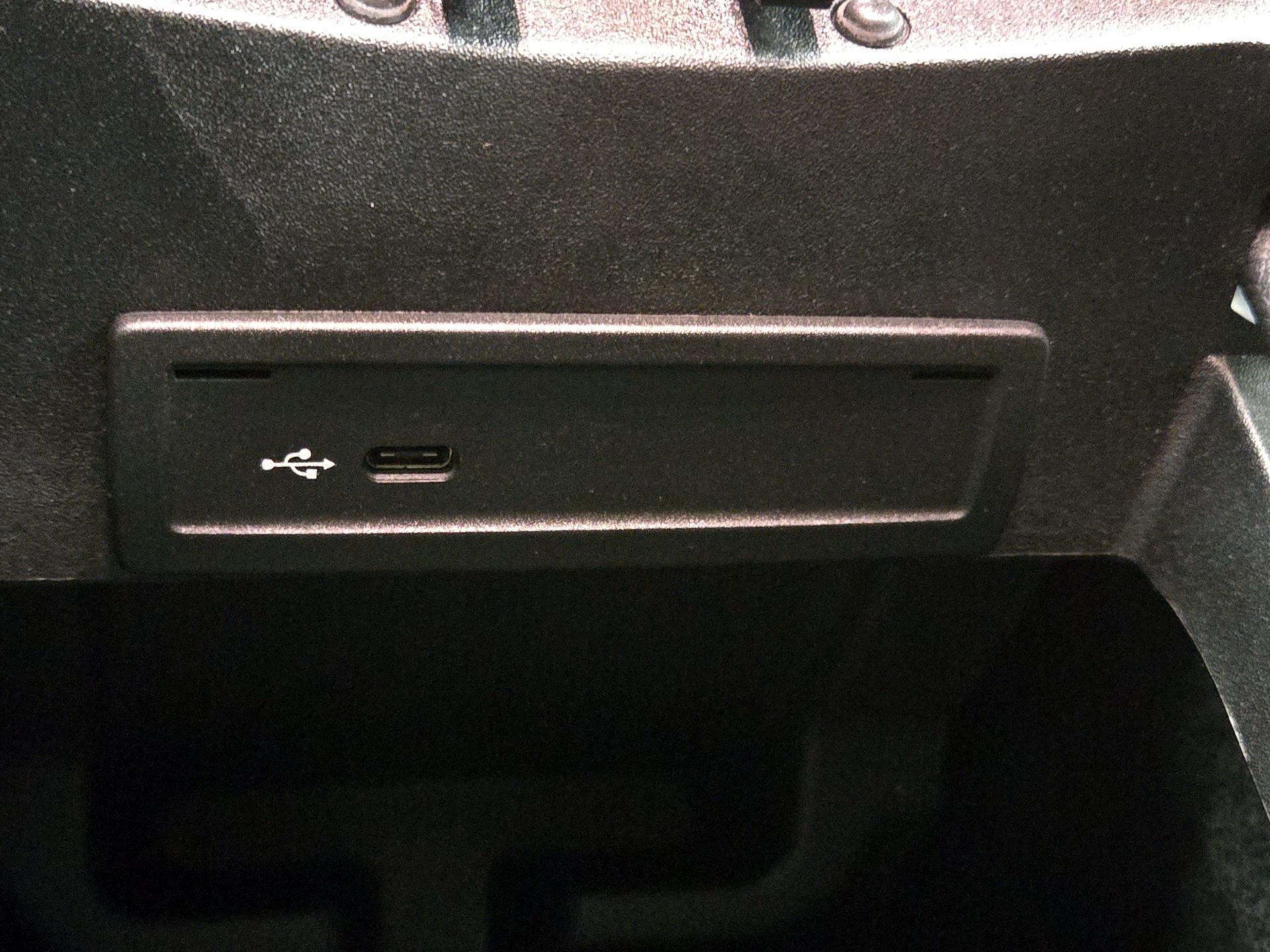 Thumbnail: 2022 Mercedes-Benz GLS - 18