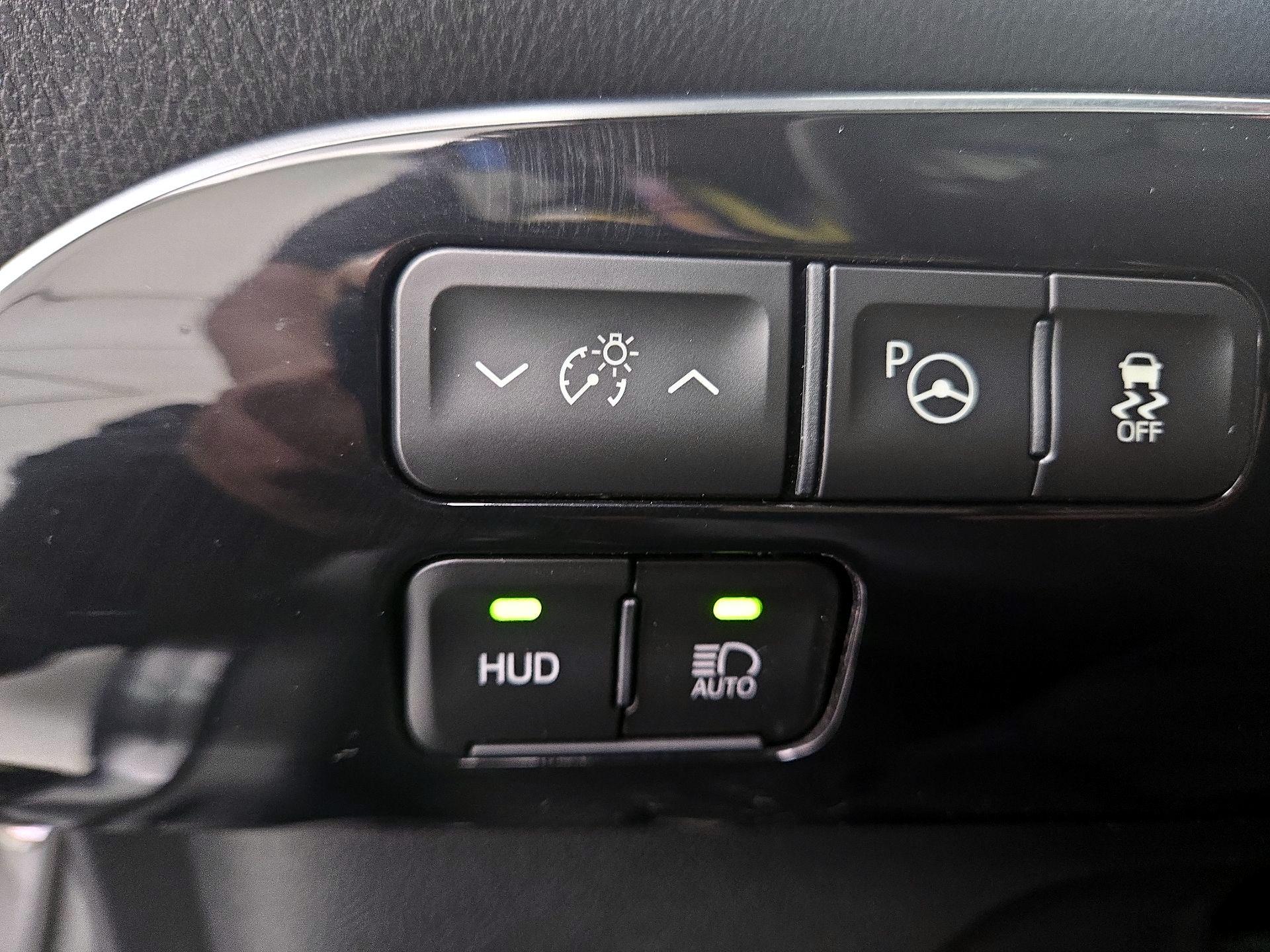 Thumbnail: 2019 Toyota Prius - 13