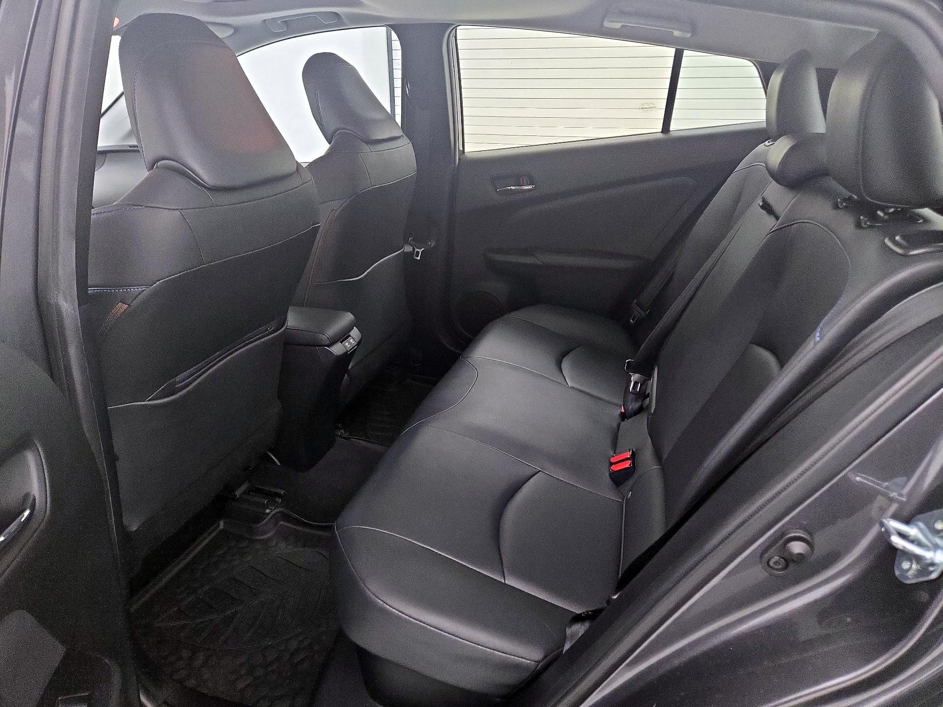 Thumbnail: 2019 Toyota Prius - 18