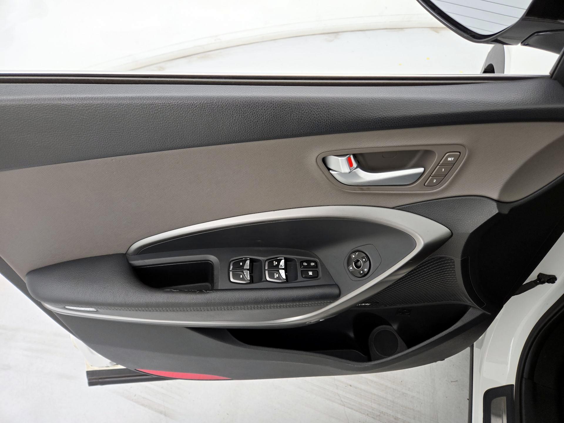 Thumbnail: 2017 Hyundai Santa Fe - 12