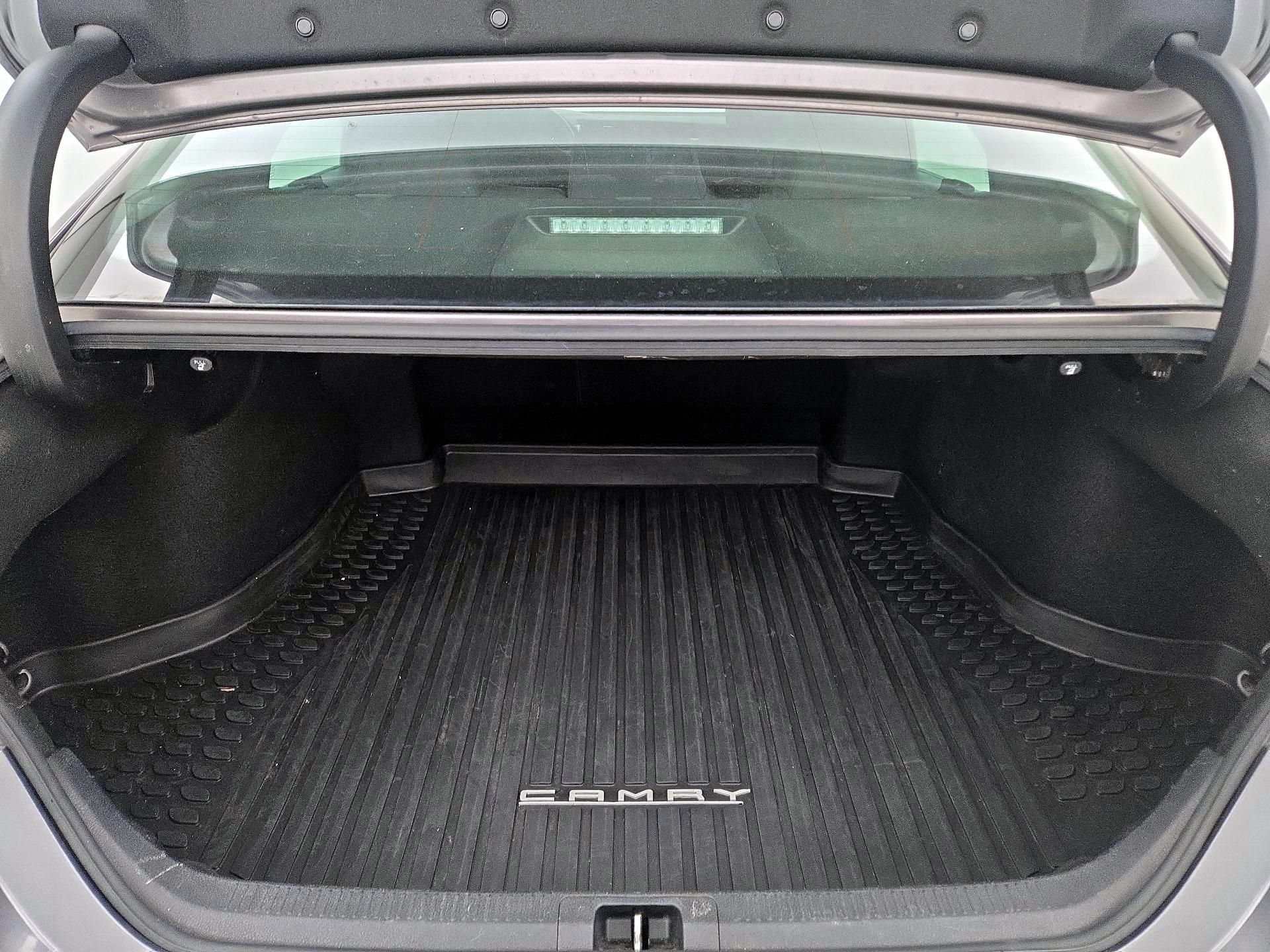 Thumbnail: 2019 Toyota Camry - 20