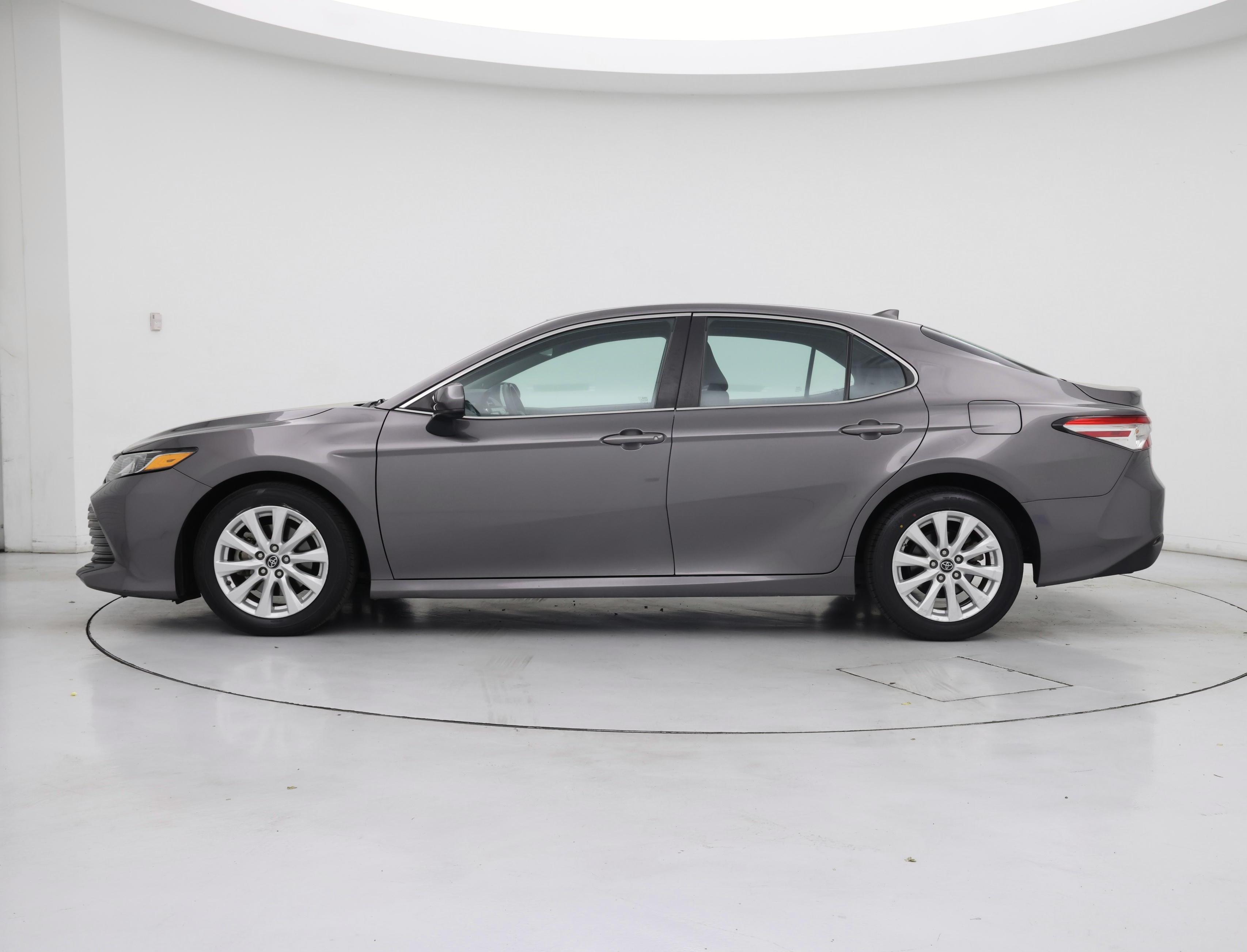 Thumbnail: 2019 Toyota Camry - 3