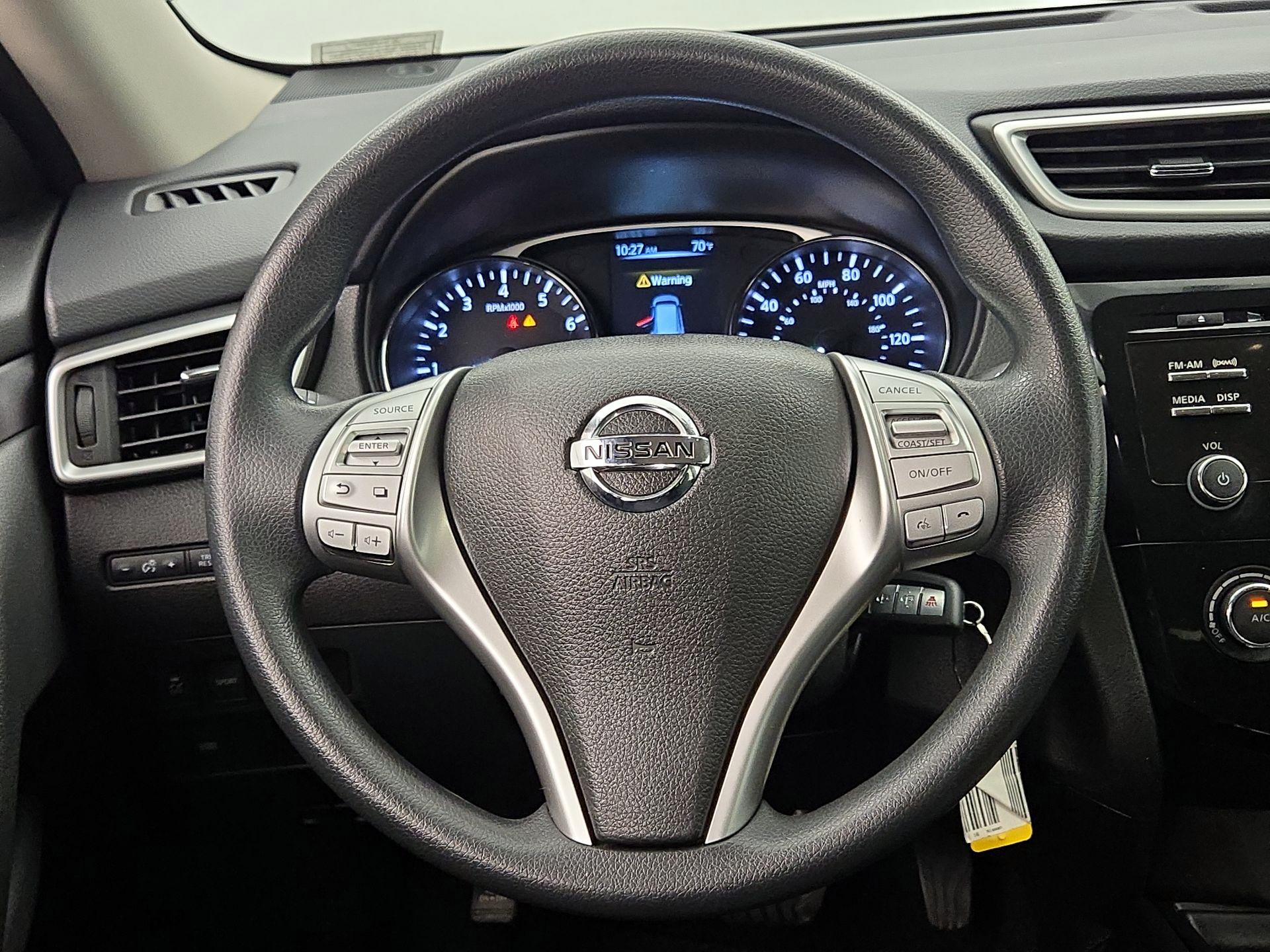 Thumbnail: 2016 Nissan Rogue - 10