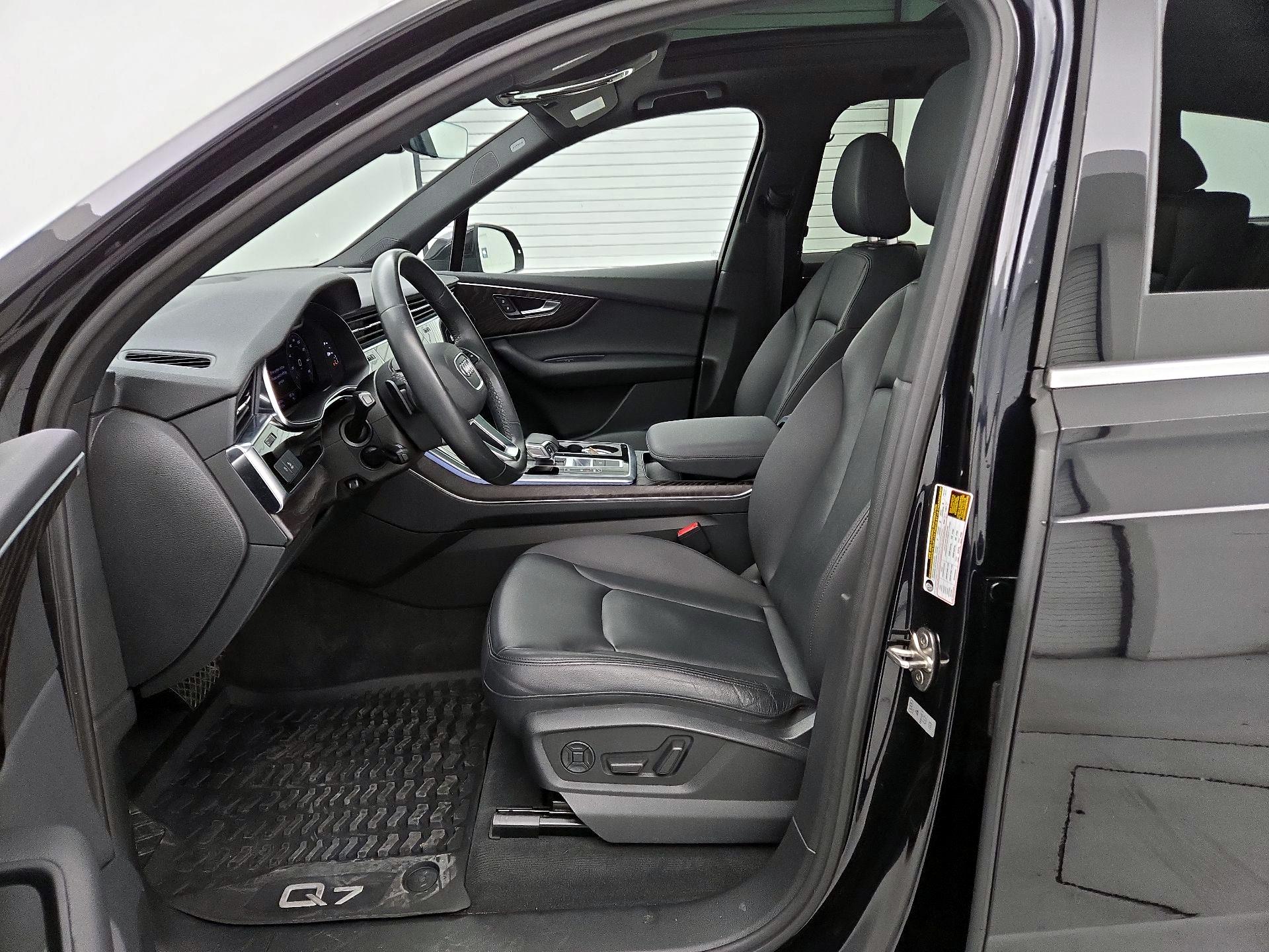Thumbnail: 2021 Audi Q7 - 11