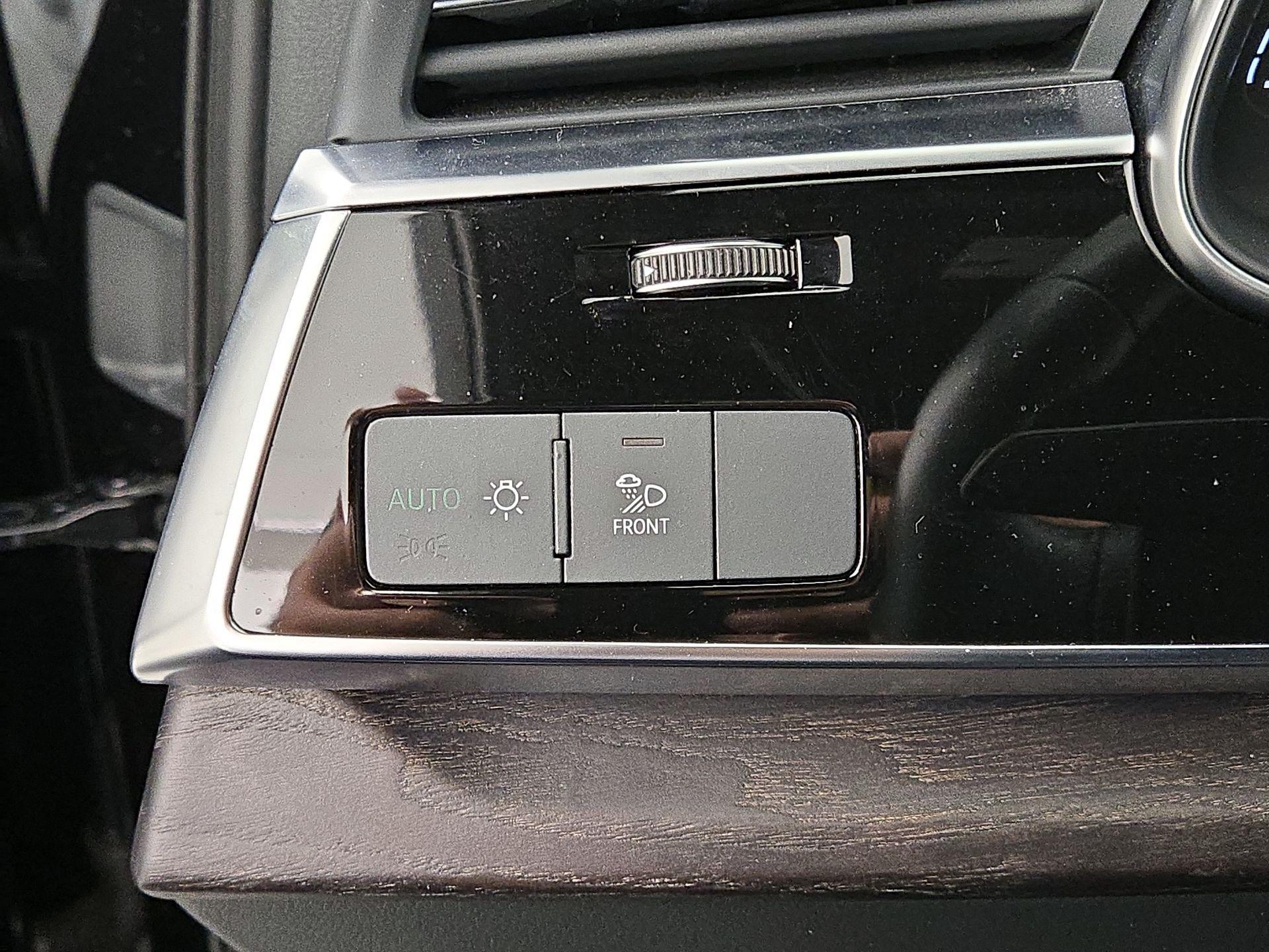 Thumbnail: 2021 Audi Q7 - 13