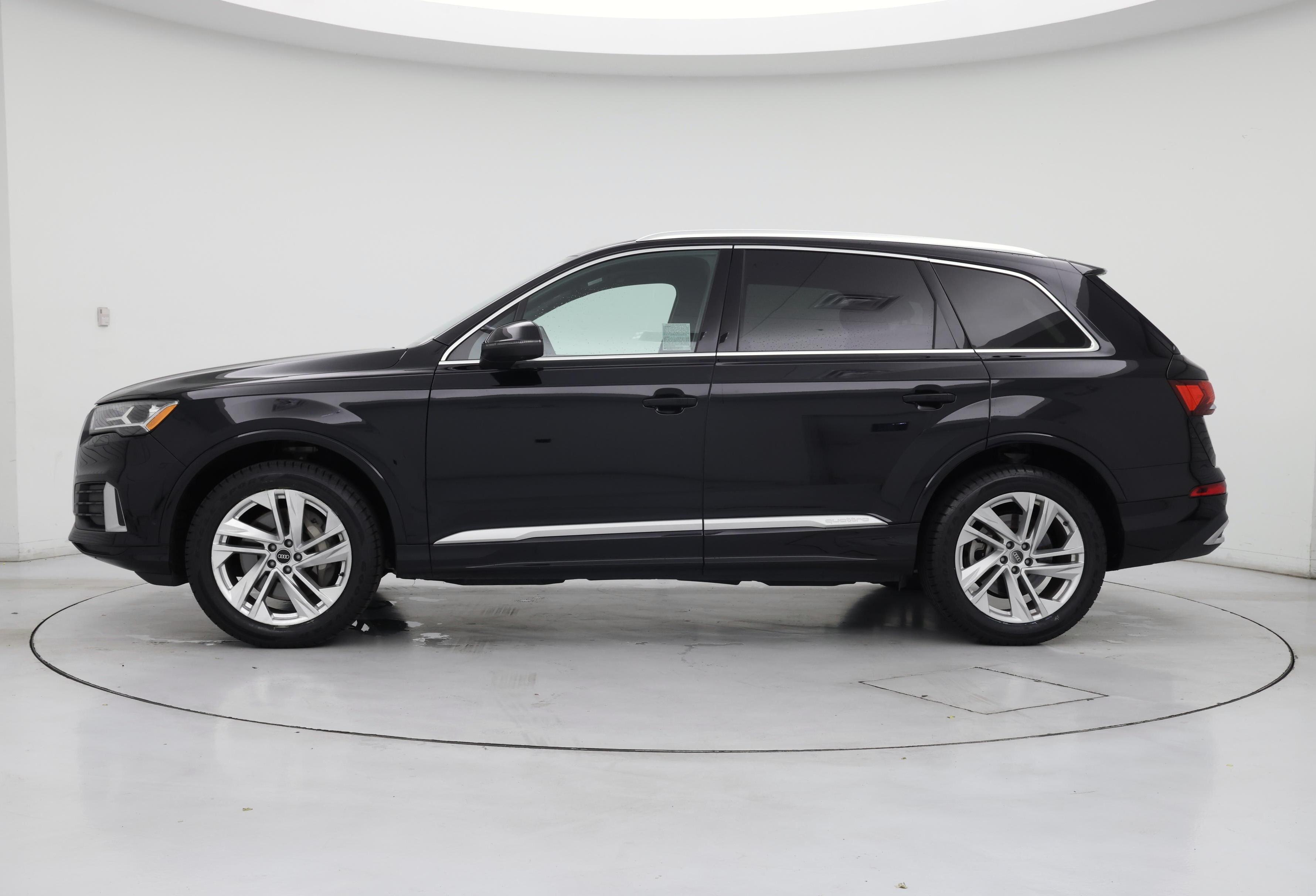 Thumbnail: 2021 Audi Q7 - 3