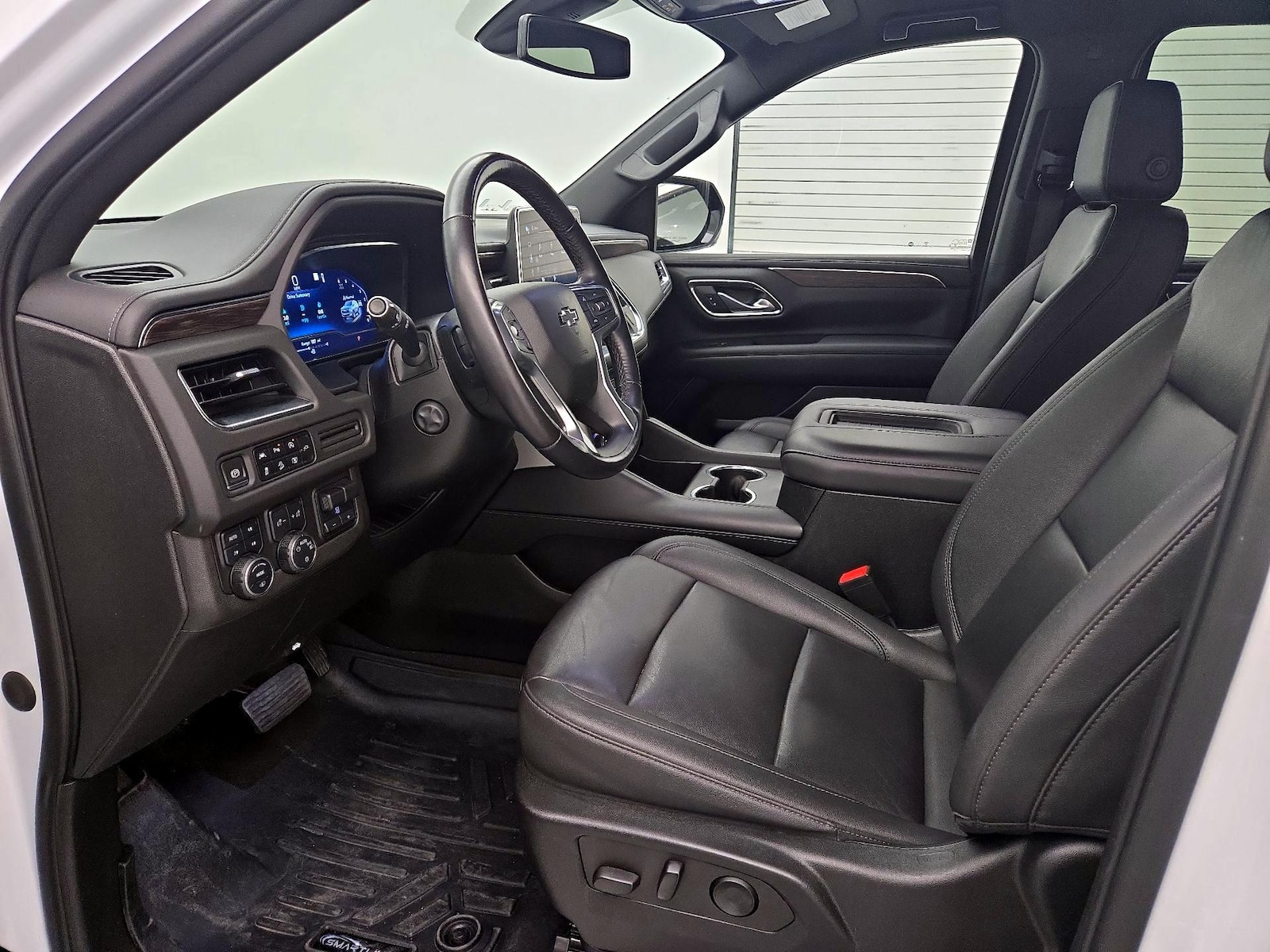 2022 Chevrolet Suburban Z71 - Photo 12