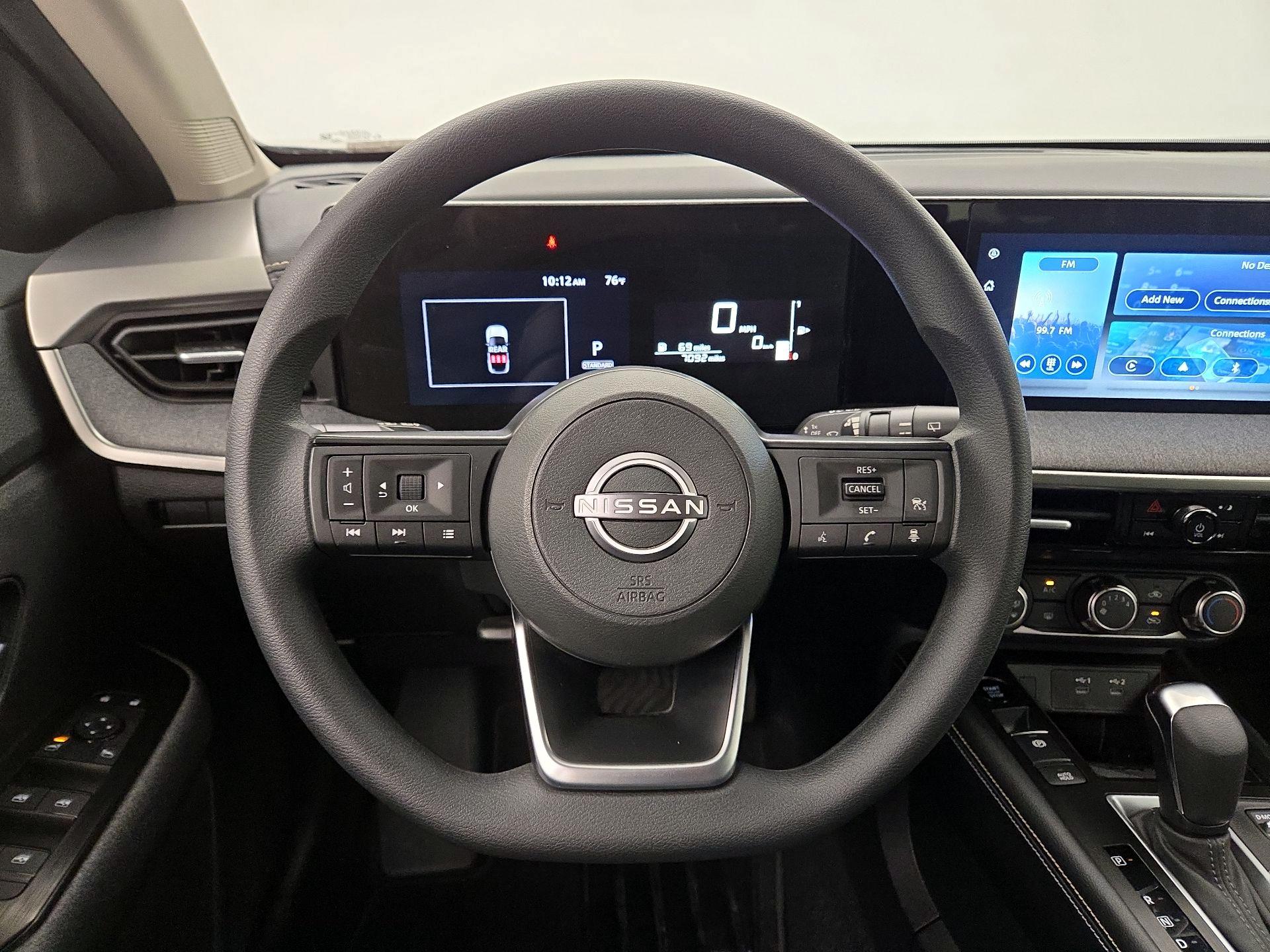 Thumbnail: 2025 Nissan Kicks - 10