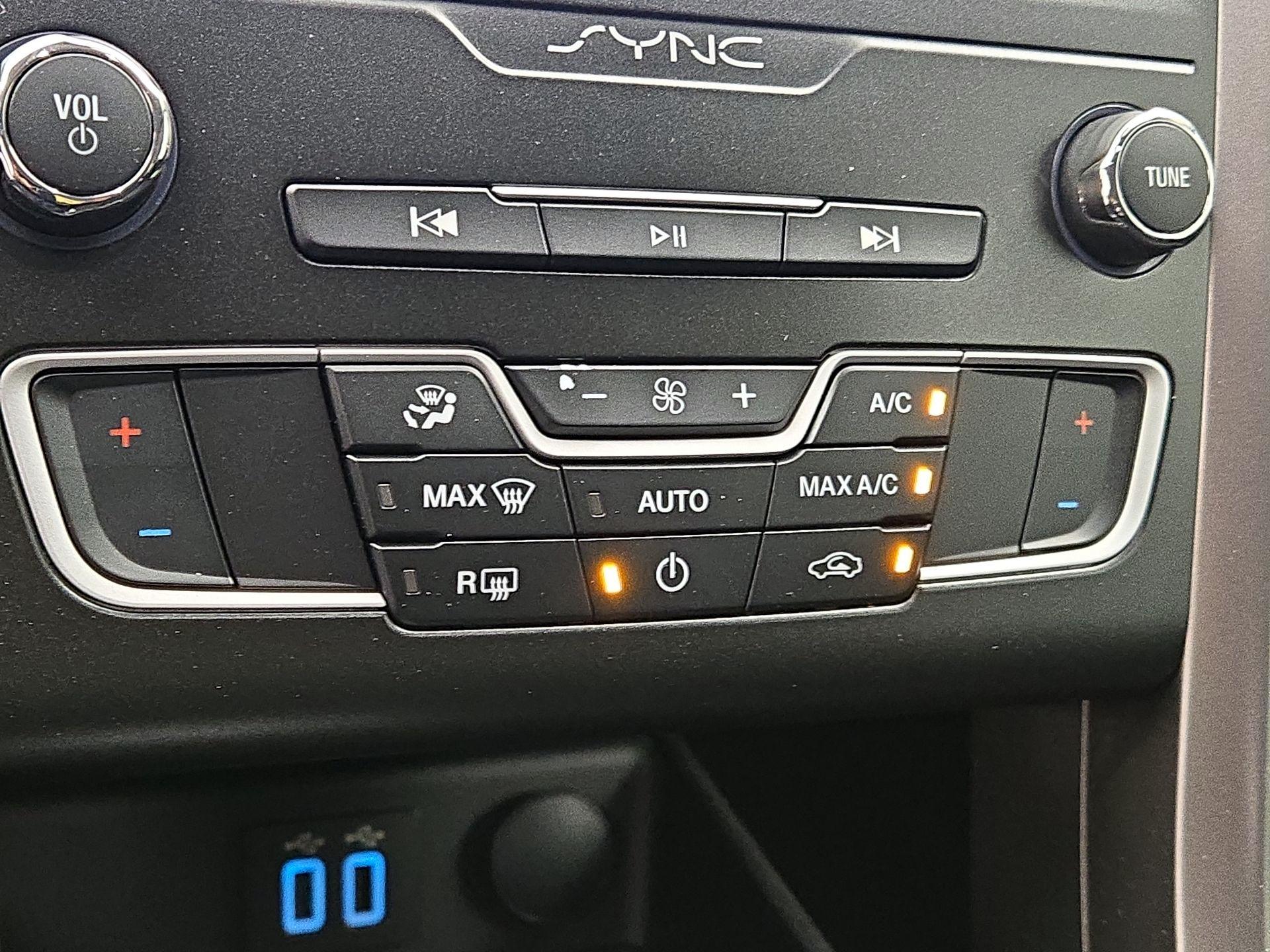 Thumbnail: 2020 Ford Fusion - 16