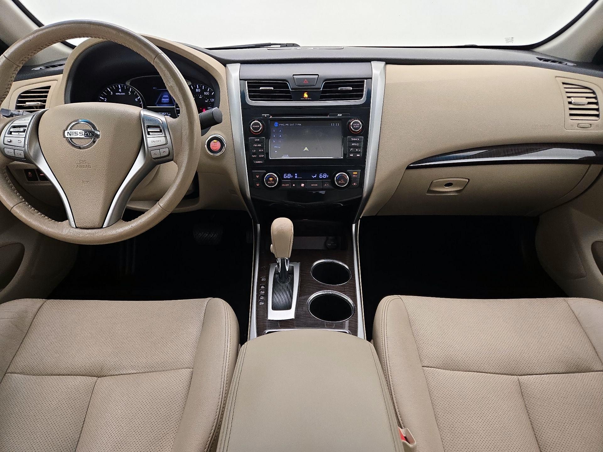 Thumbnail: 2015 Nissan Altima - 9