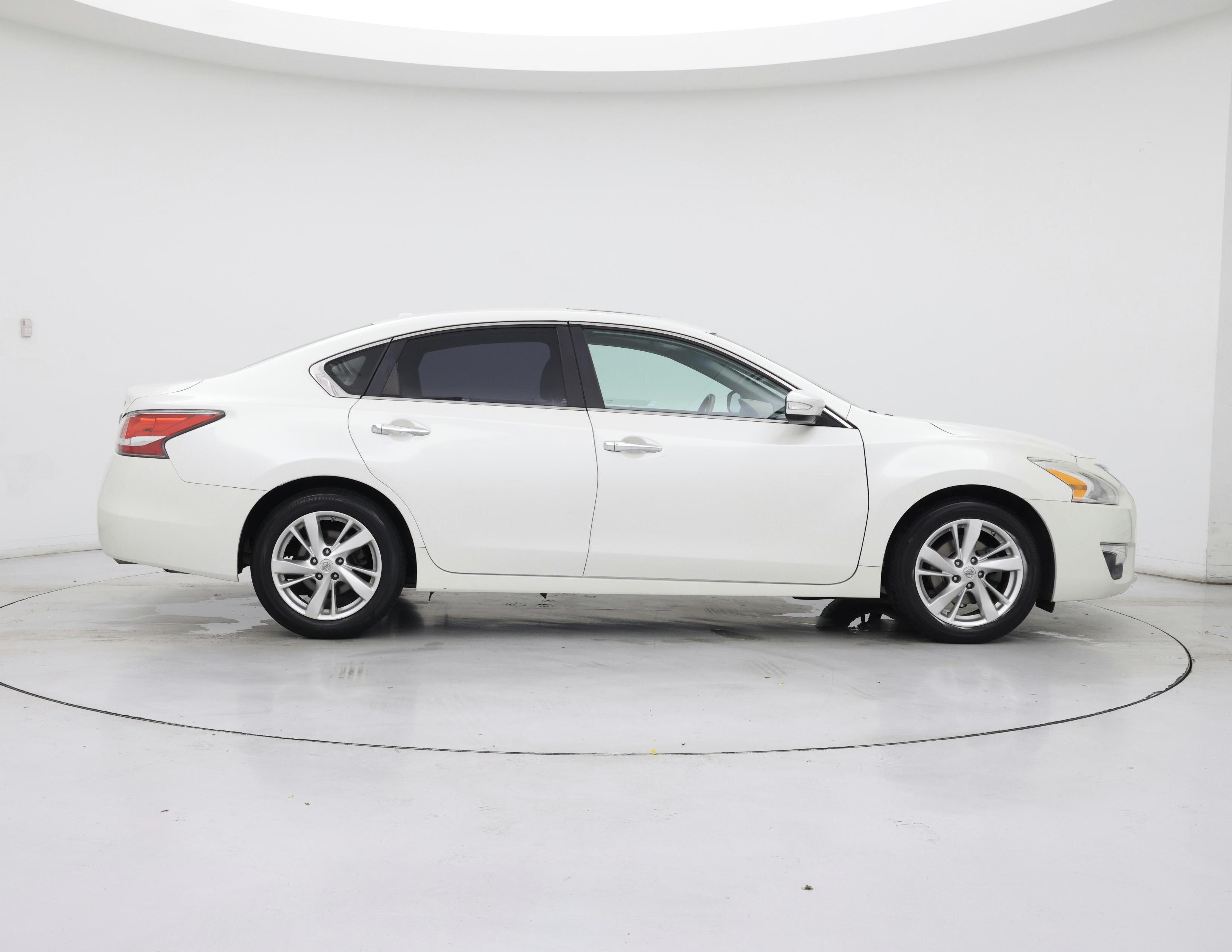 Thumbnail: 2015 Nissan Altima - 7