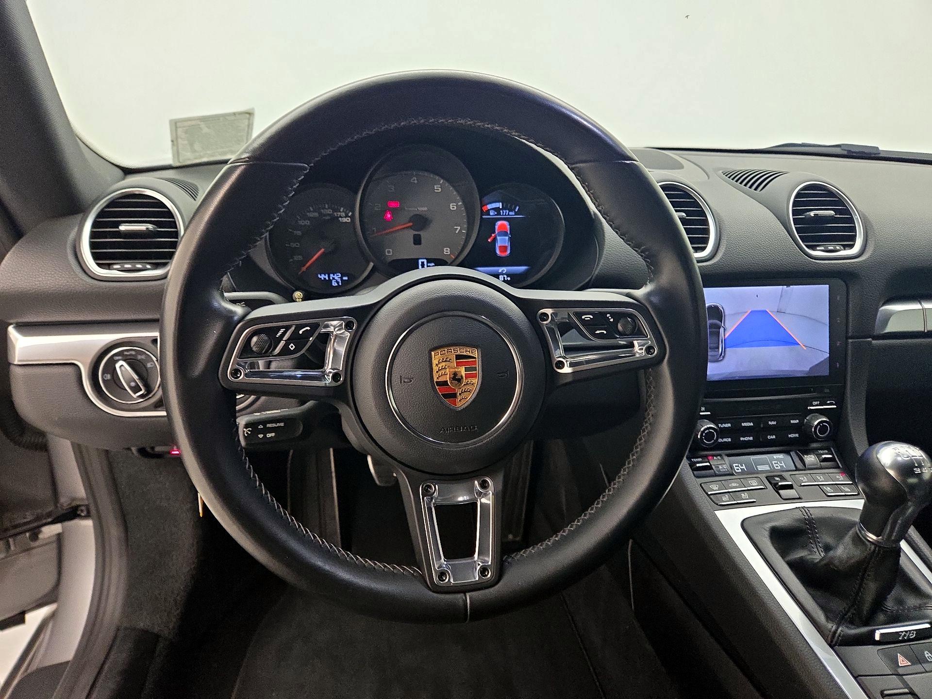 Thumbnail: 2019 Porsche 718 Cayman - 10