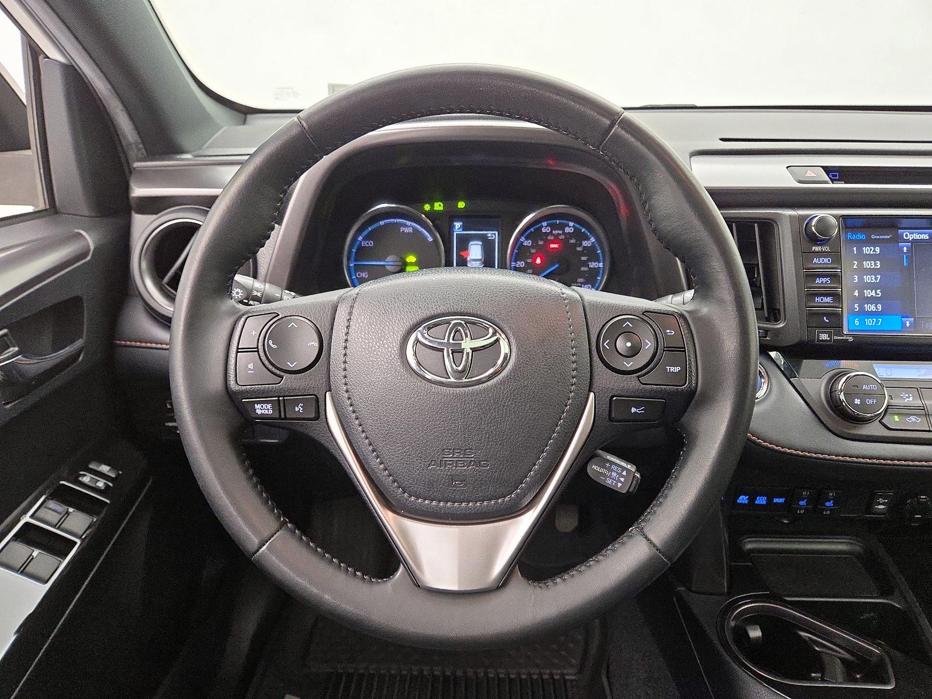 Thumbnail: 2018 Toyota RAV4 - 10